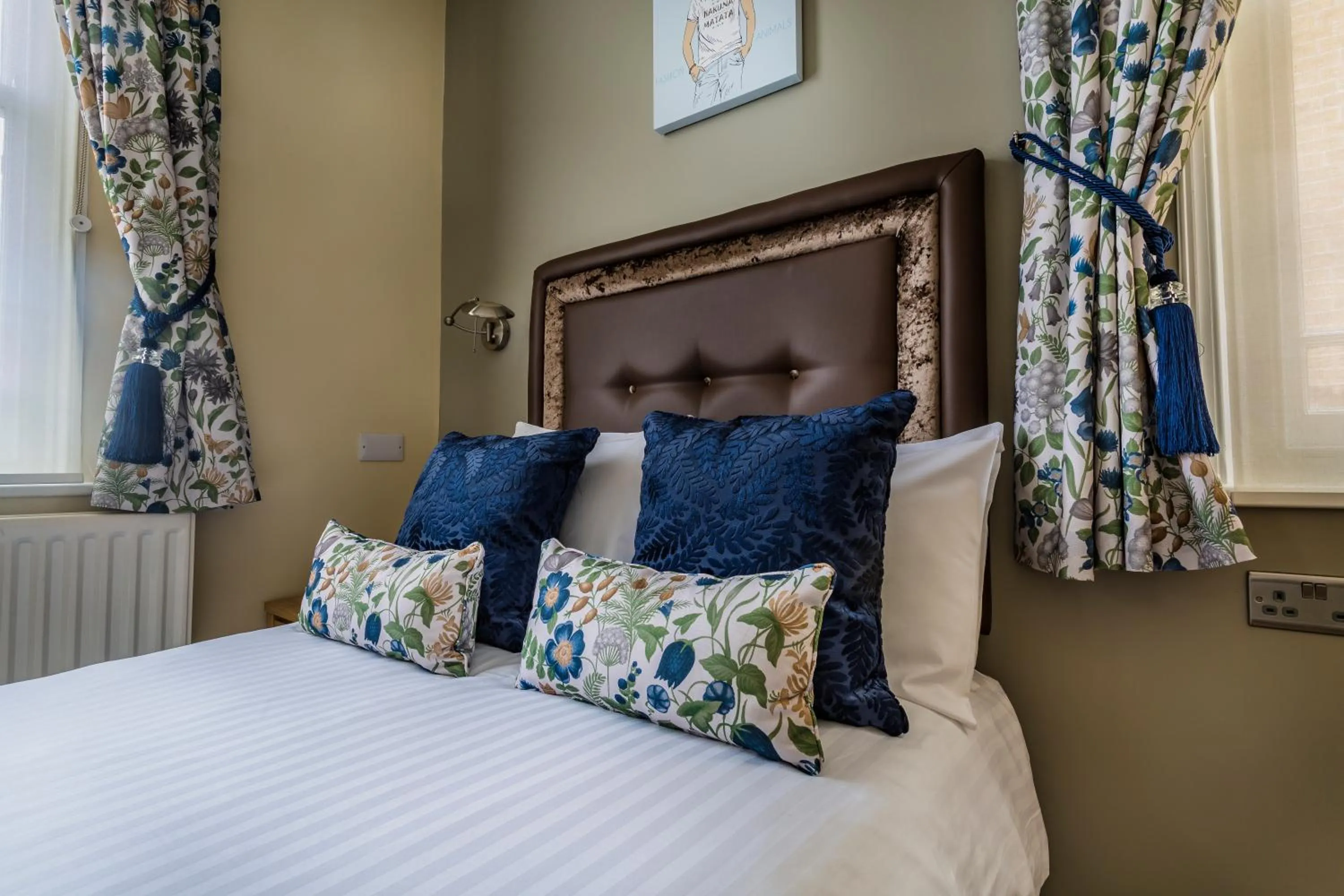 Bed in The Golden Lion Hotel, St Ives, Cambridgeshire - The Coaching Inn Group