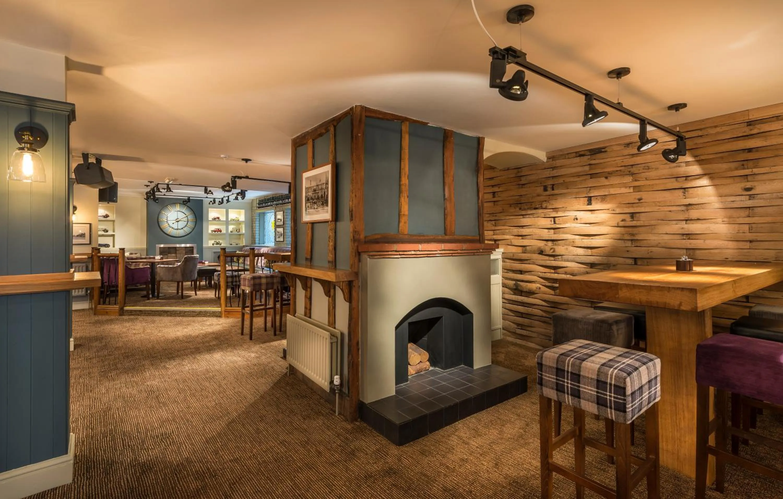 Restaurant/places to eat in The Golden Lion Hotel, St Ives, Cambridgeshire - The Coaching Inn Group