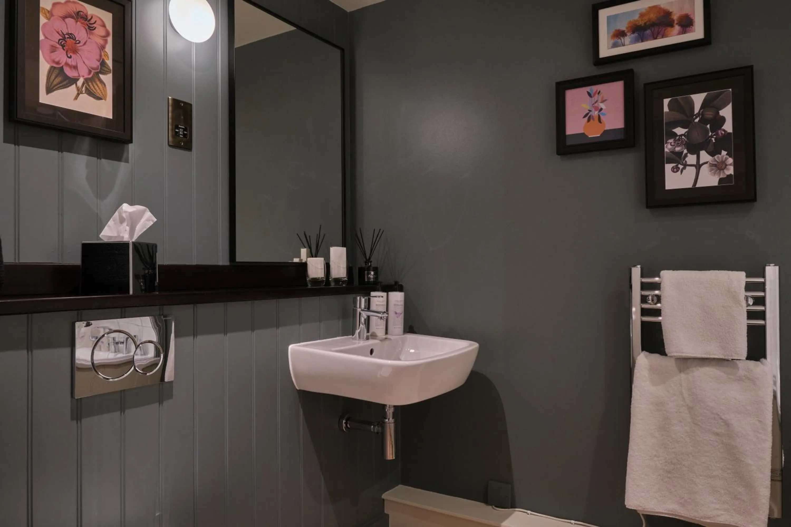 Bathroom in The Bear Esher