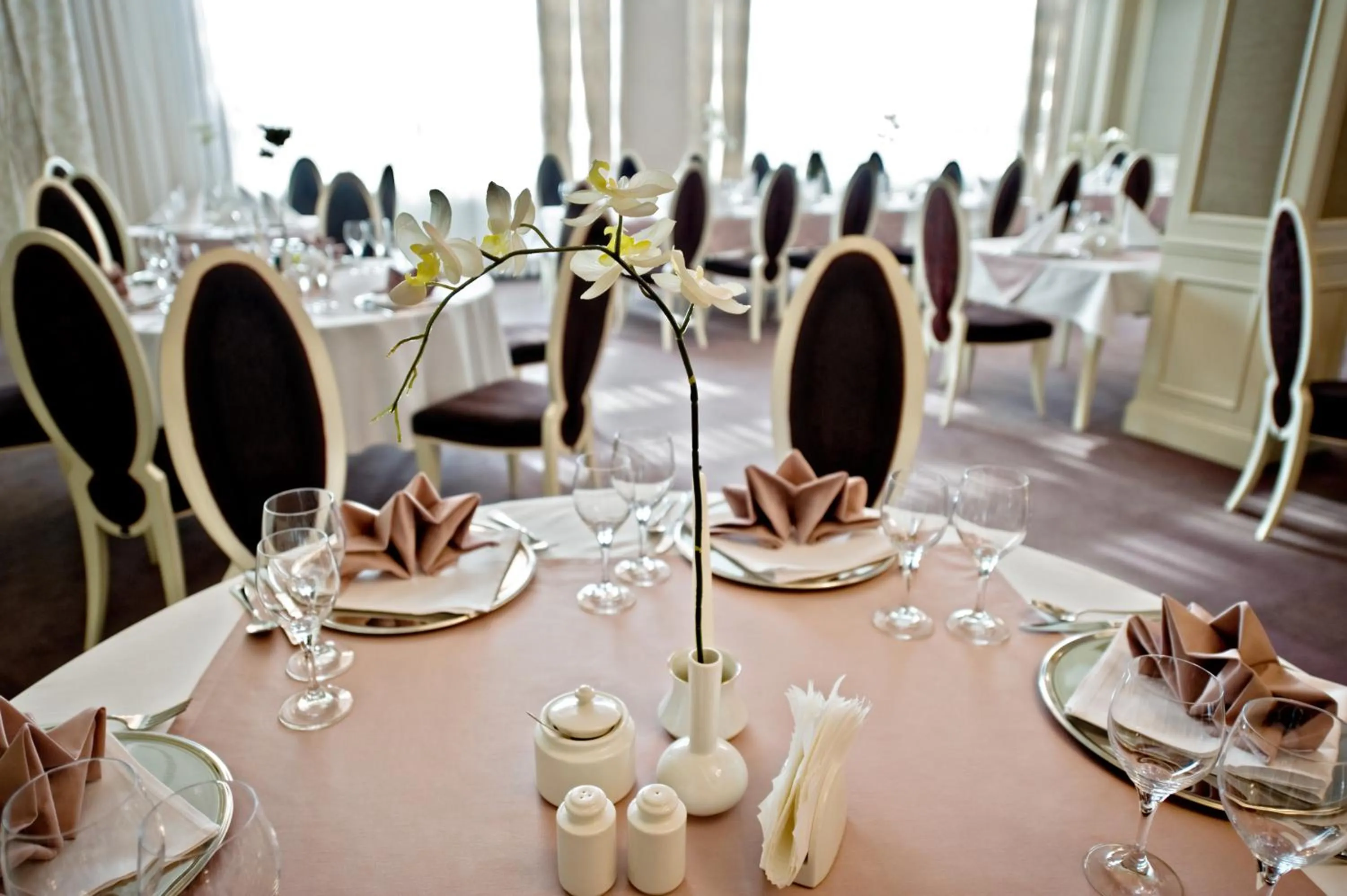 Restaurant/places to eat in Hotel Prezydencki 4-star