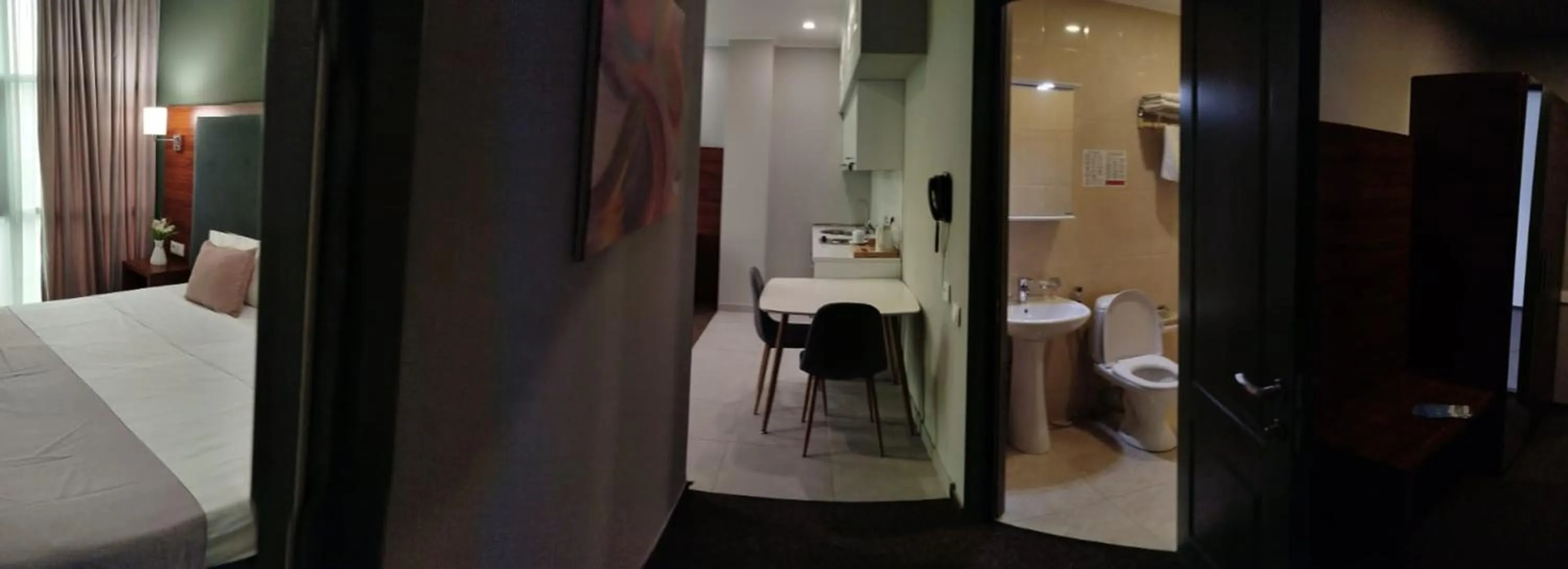 Shower in Green Tower Hotel