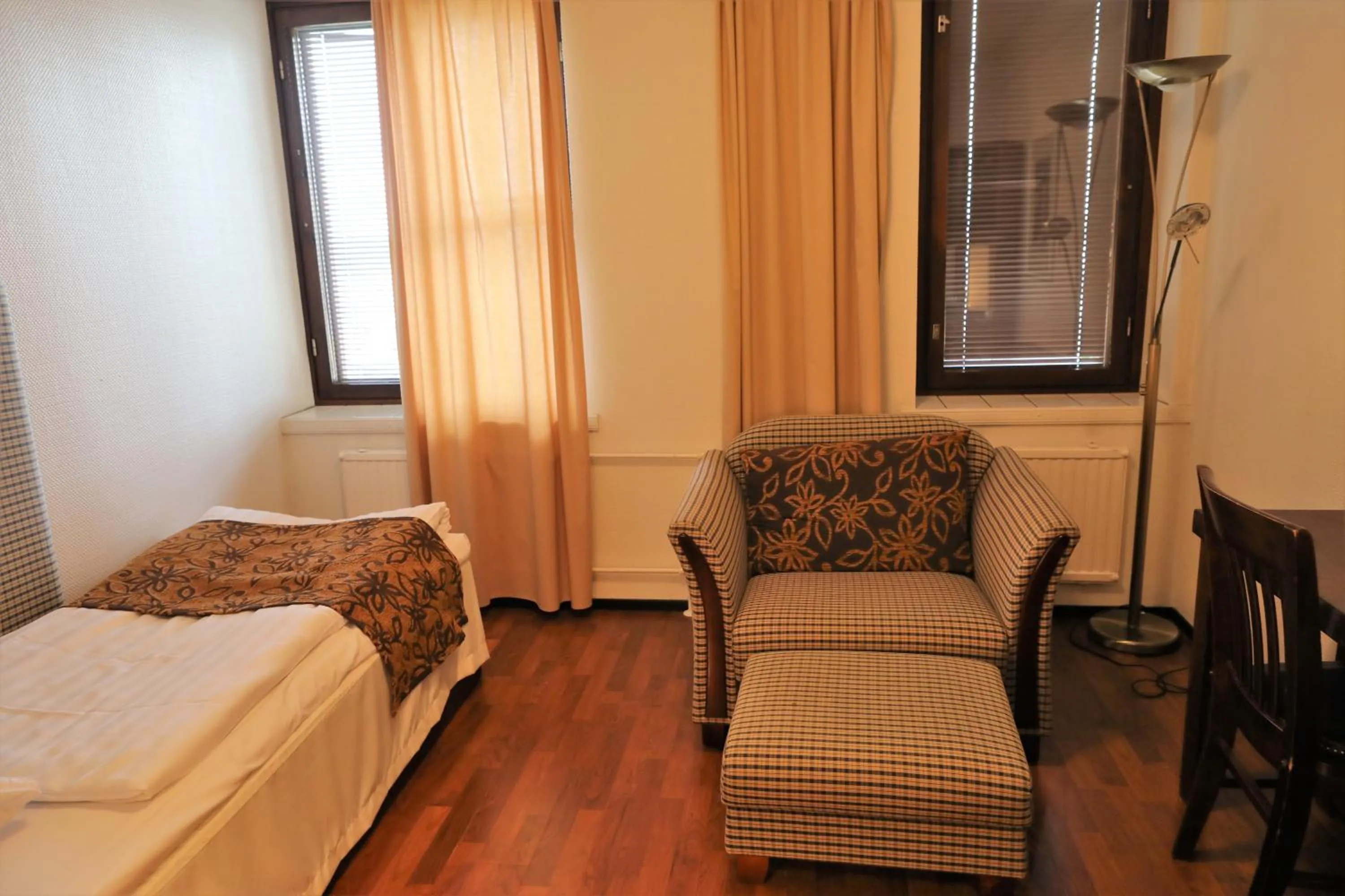 Photo of the whole room, Bed in Hotel Seurahuone