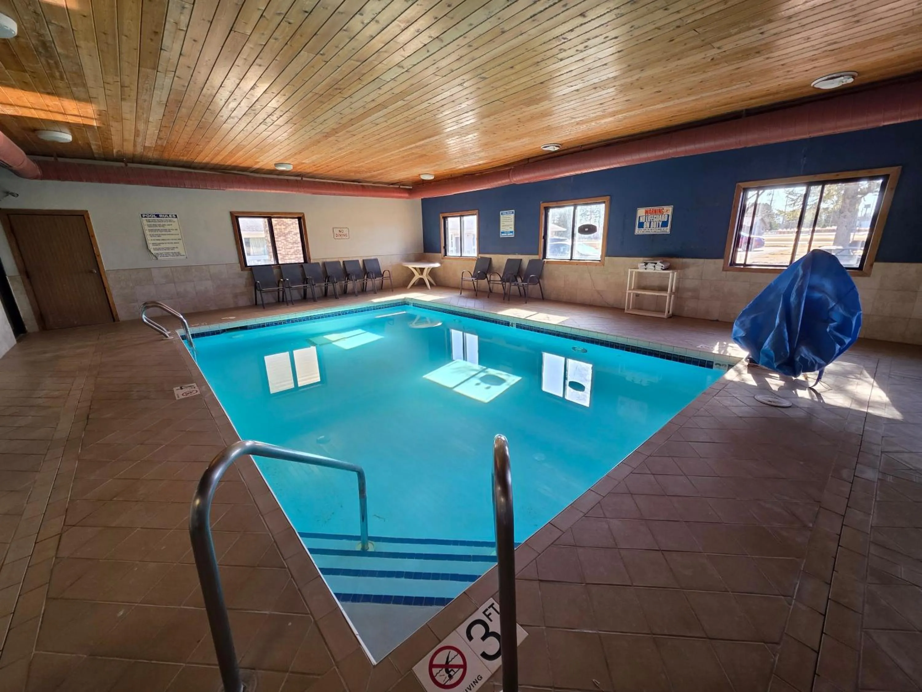 AmeriVu Inn and Suites - Hayward