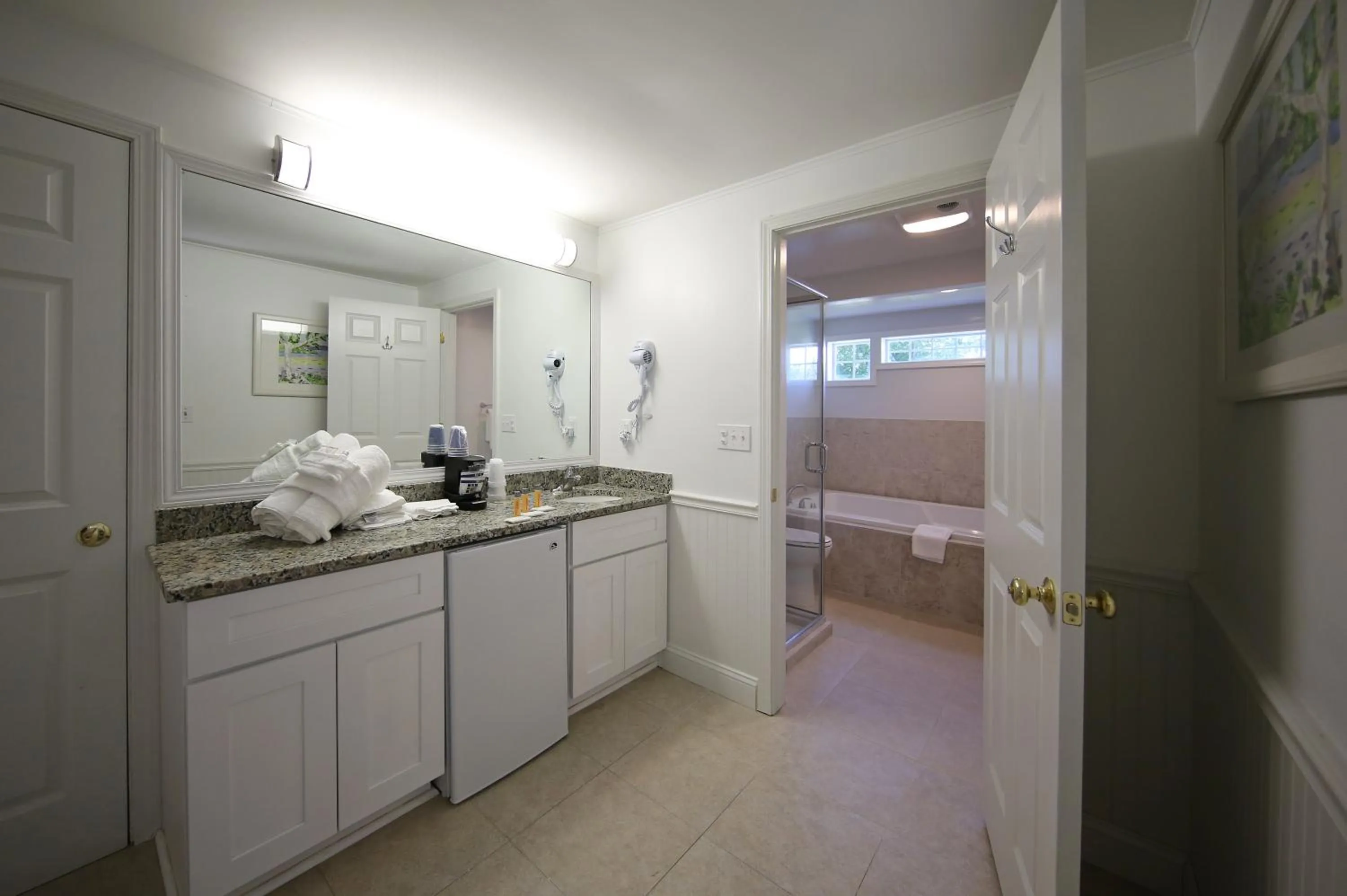 Day in Colonial Inn Harbor Springs