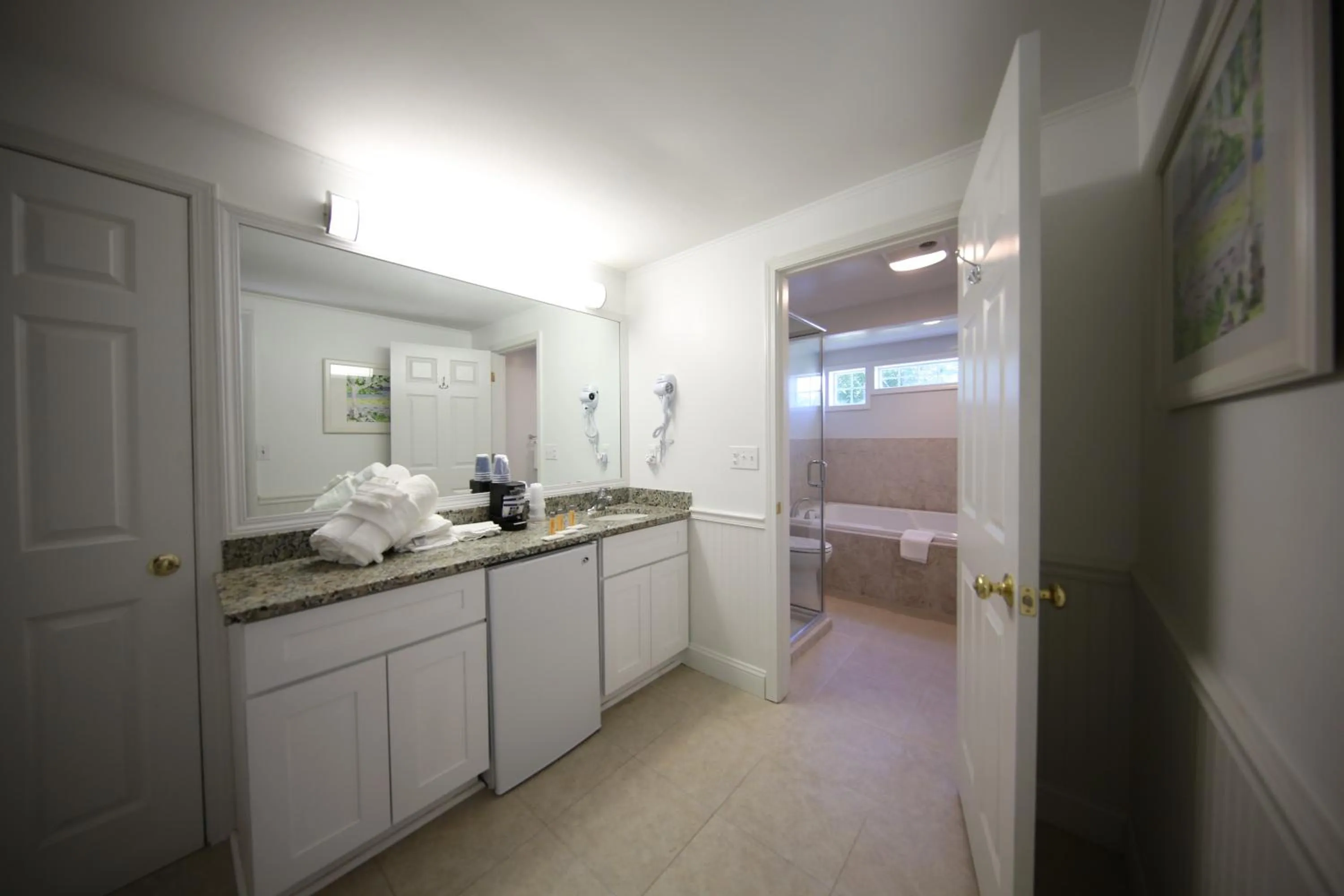 Bathroom in Colonial Inn Harbor Springs