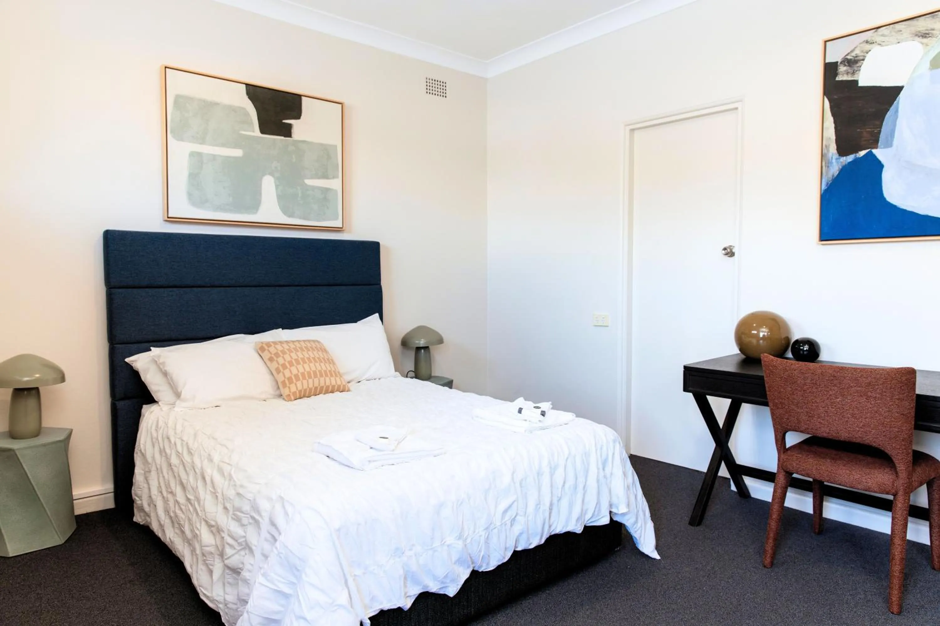 Bed in Figtree Hotel Wollongong