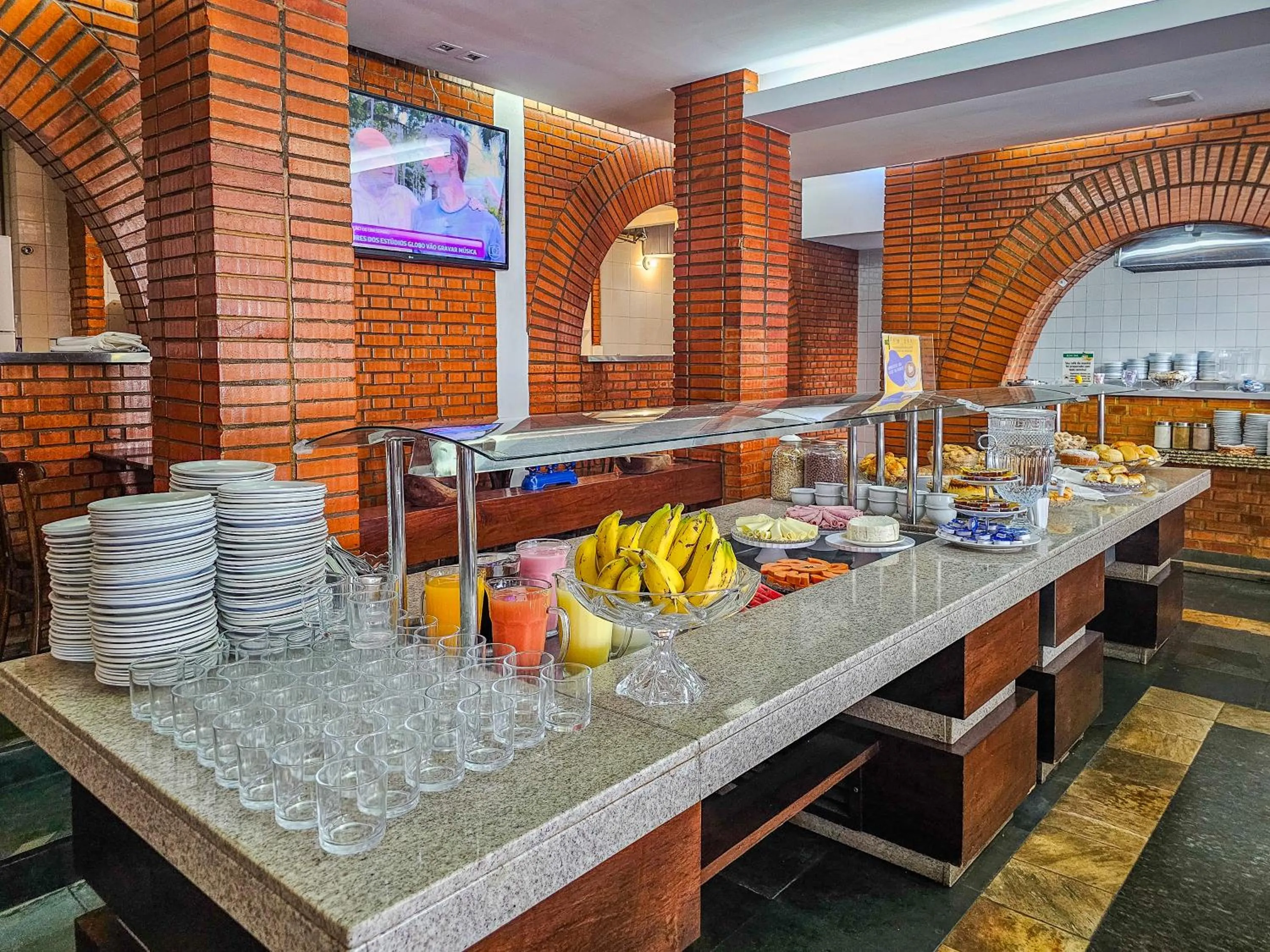 Food and drinks in Hotel Verdes Mares