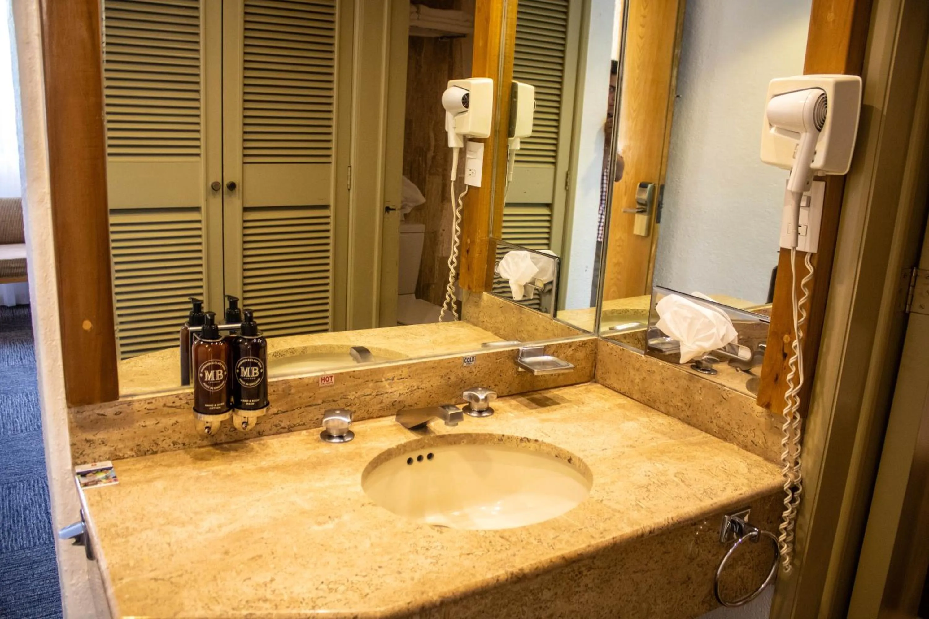Bathroom in Cantalagua Inn