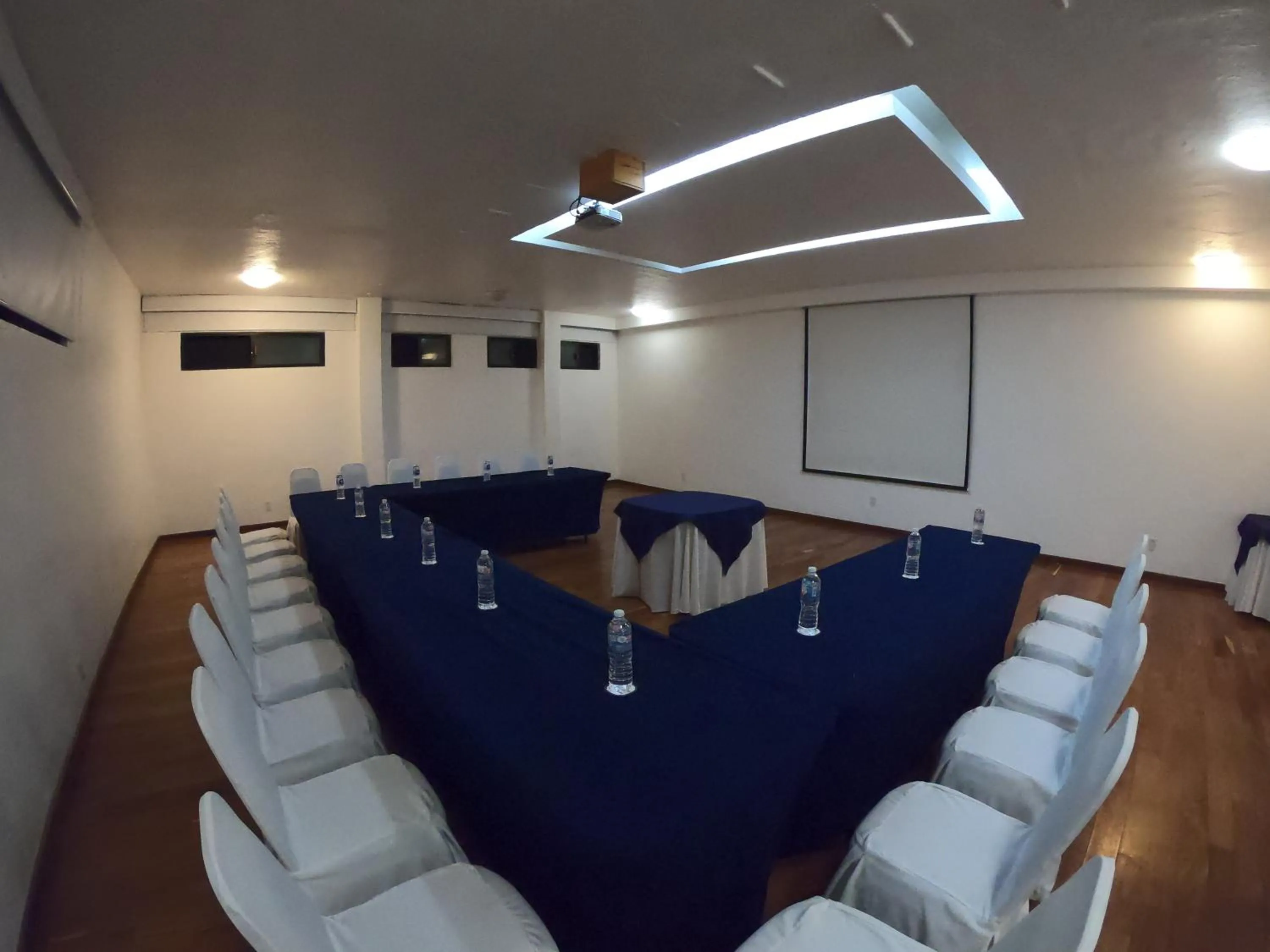 Meeting/conference room in Cantalagua Inn