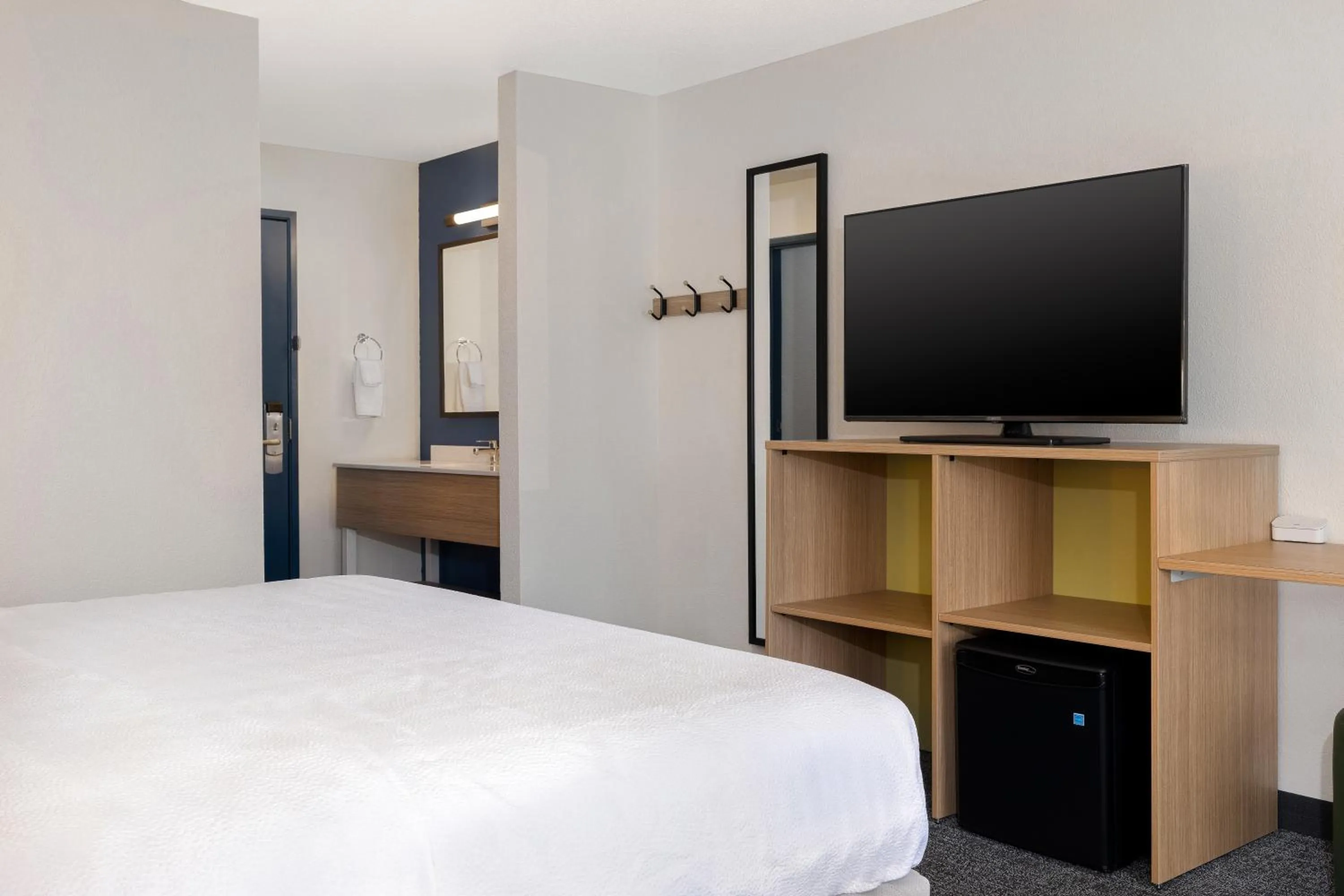 Bed in Baymont by Wyndham Evansville East