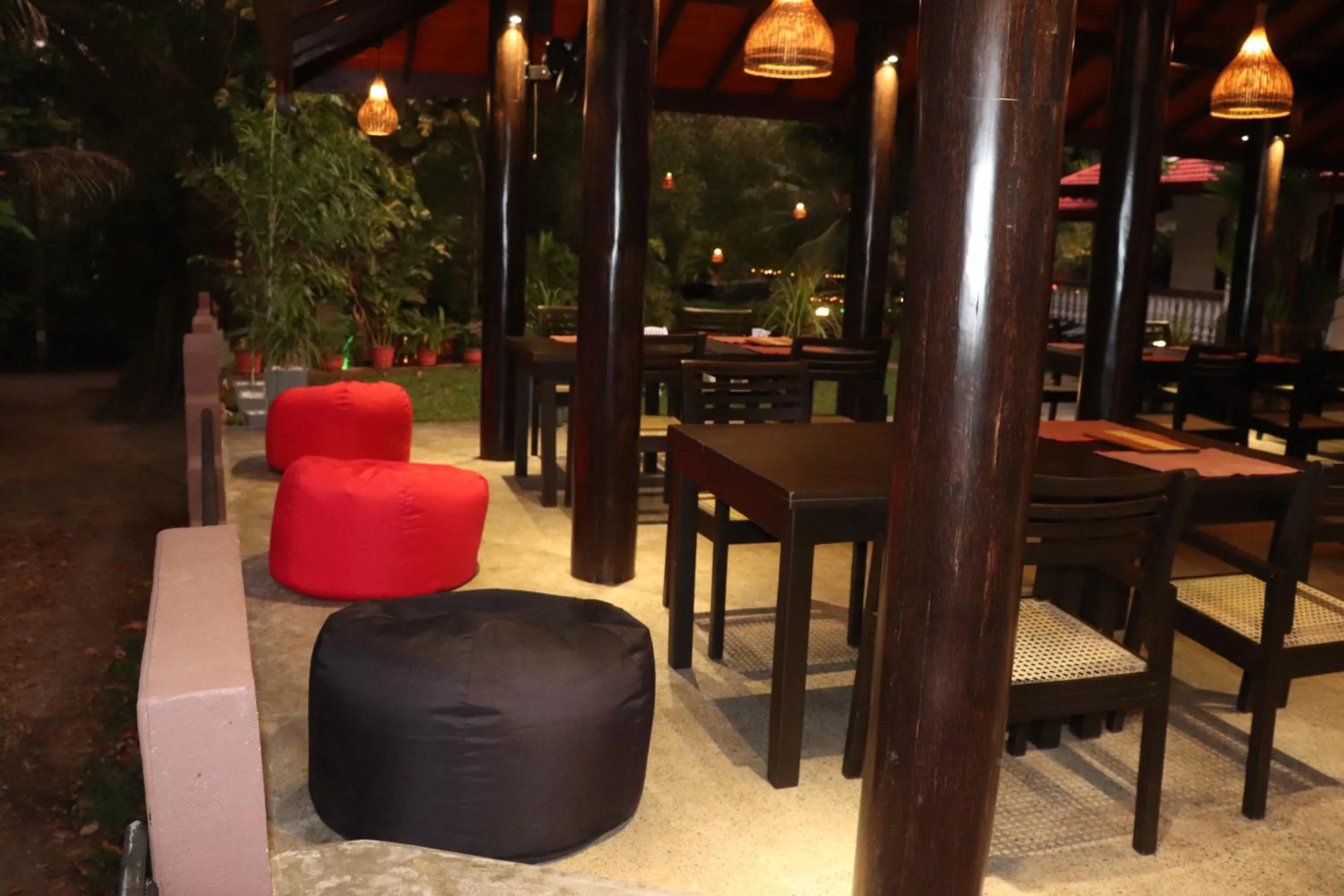 Restaurant/places to eat in Goyambokka Guesthouse