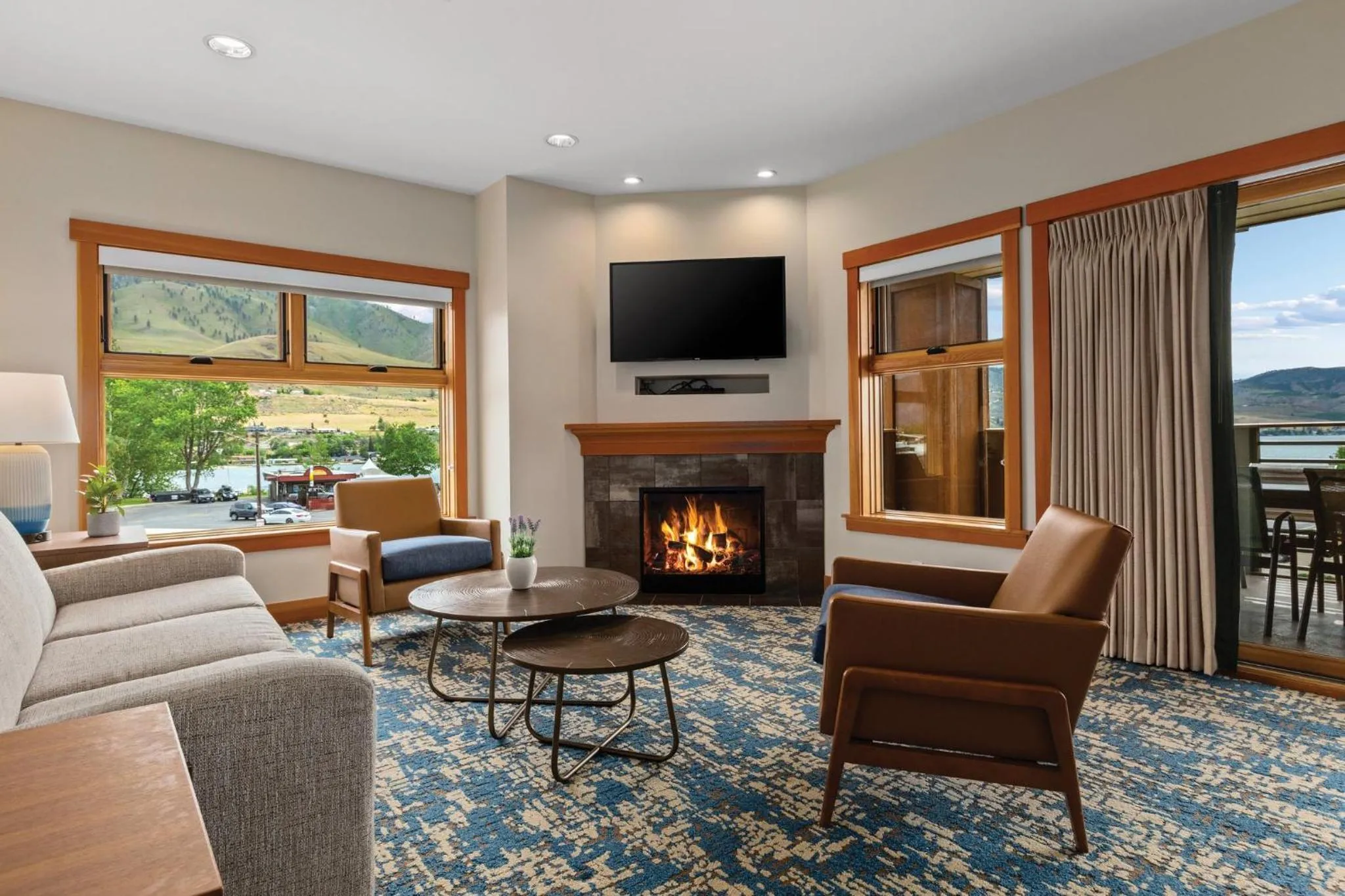 Living room in WorldMark Chelan - Lake House