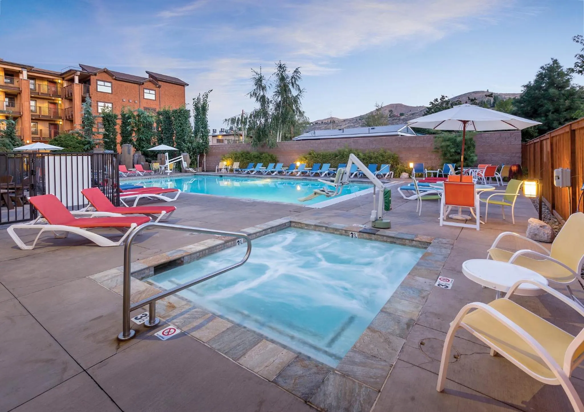 Swimming pool in WorldMark Chelan - Lake House