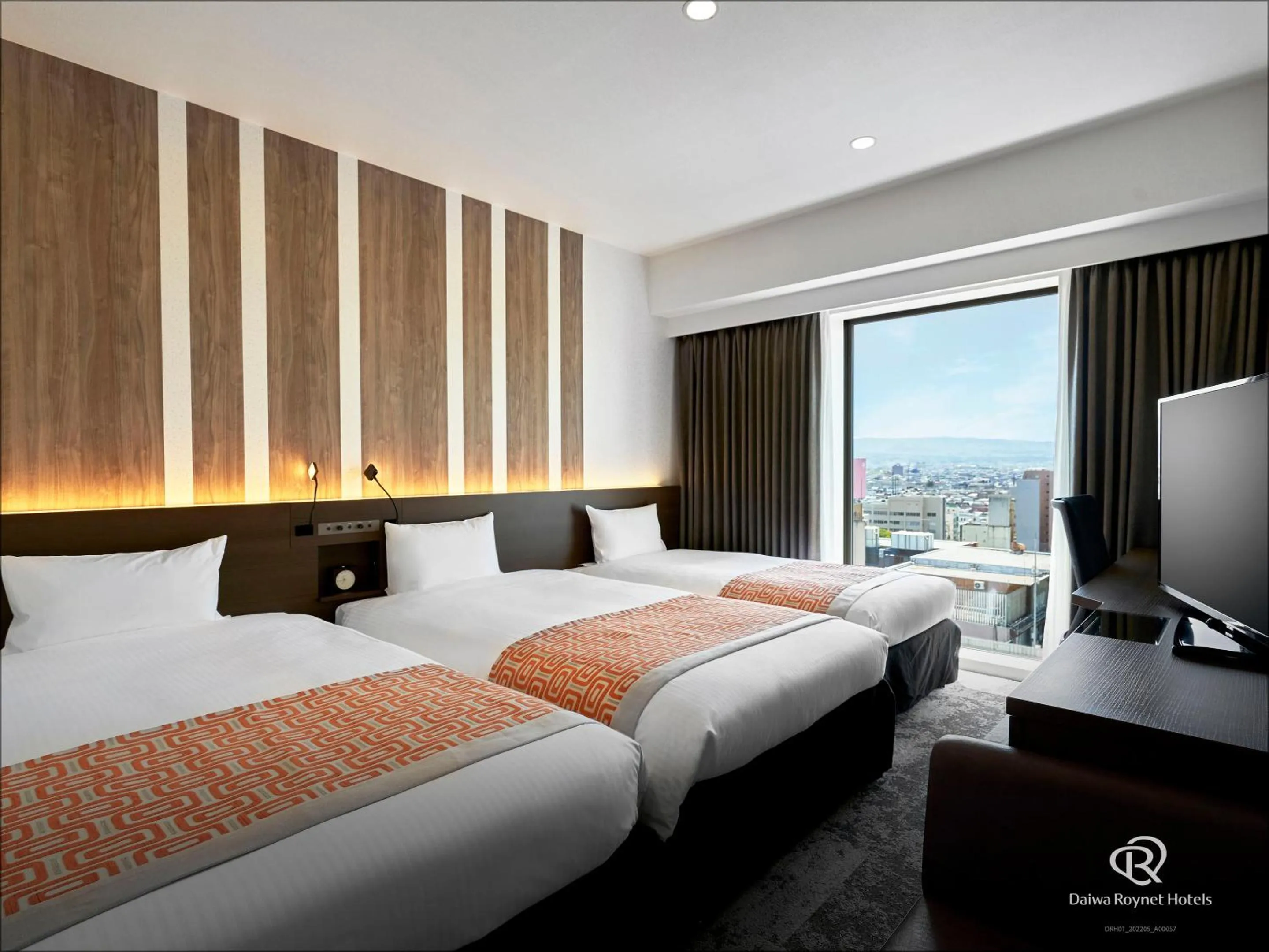 Photo of the whole room, Bed in Daiwa Roynet Hotel Aomori