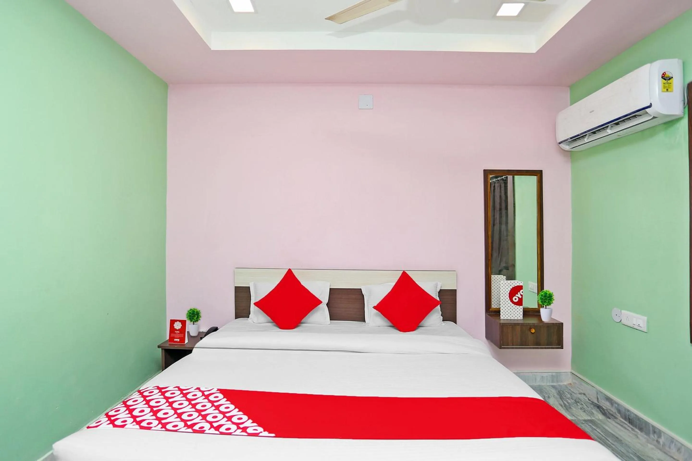 Bedroom, Bed in Collection O Aryan hotel