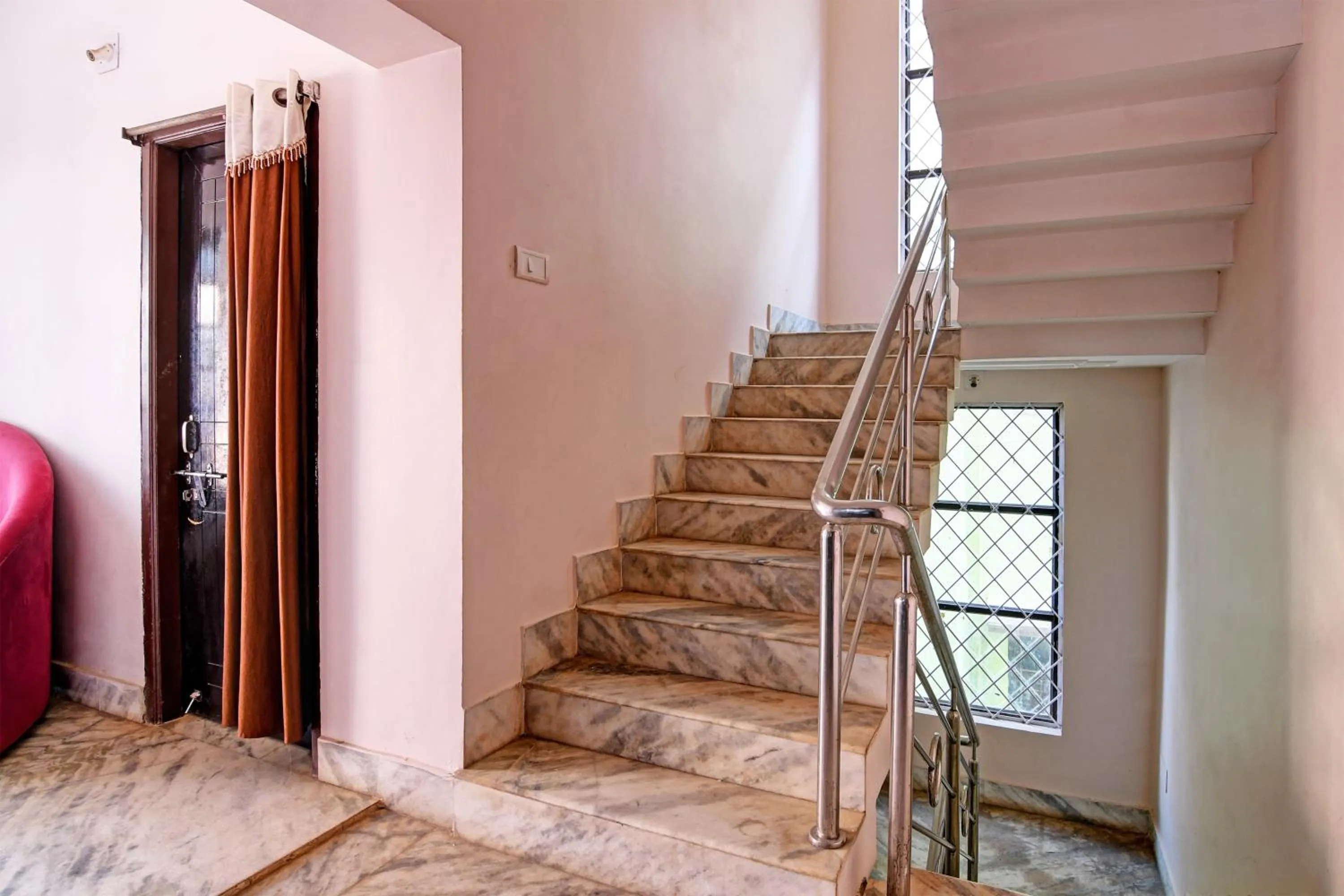 Lobby or reception in Hotel O Regal Stays