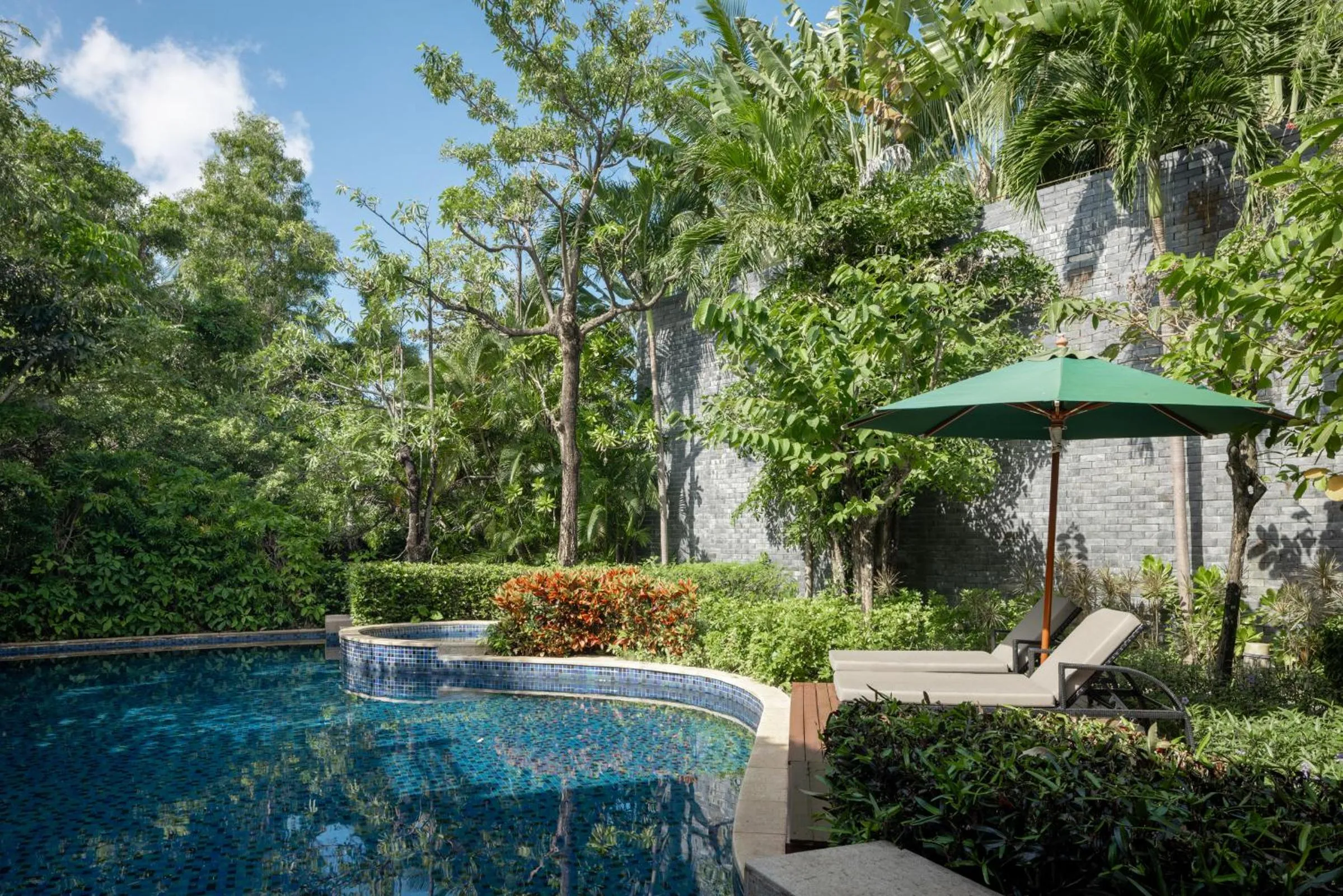 Swimming pool in Banyan Tree Sanya