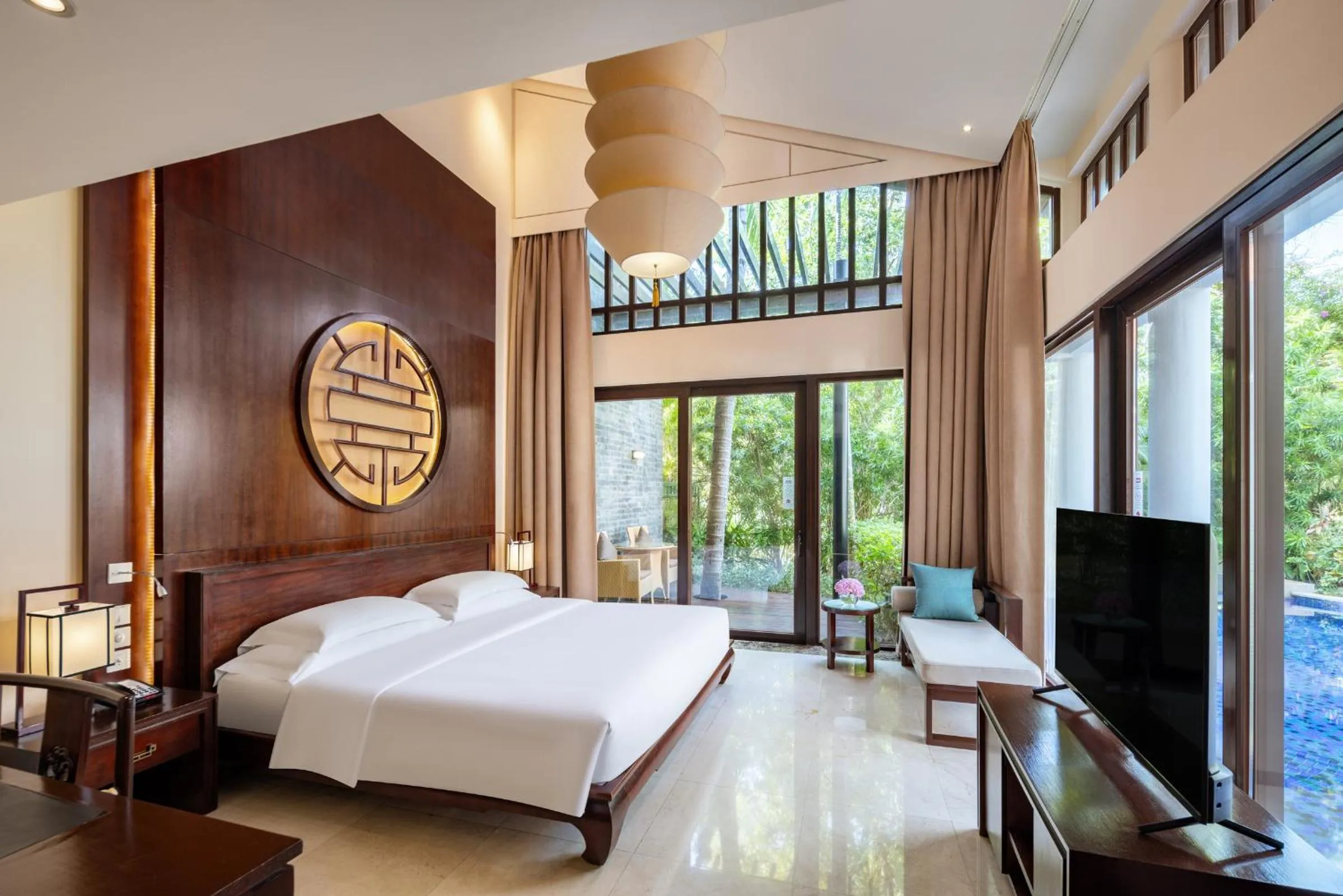 Bedroom, Bed in Banyan Tree Sanya