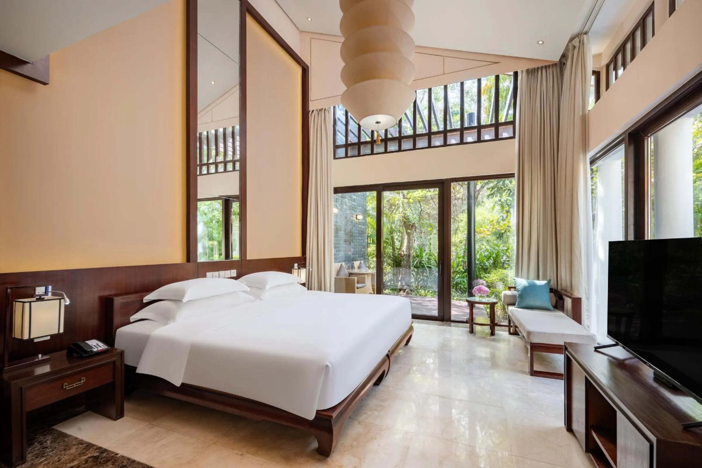 Bedroom, Bed in Banyan Tree Sanya