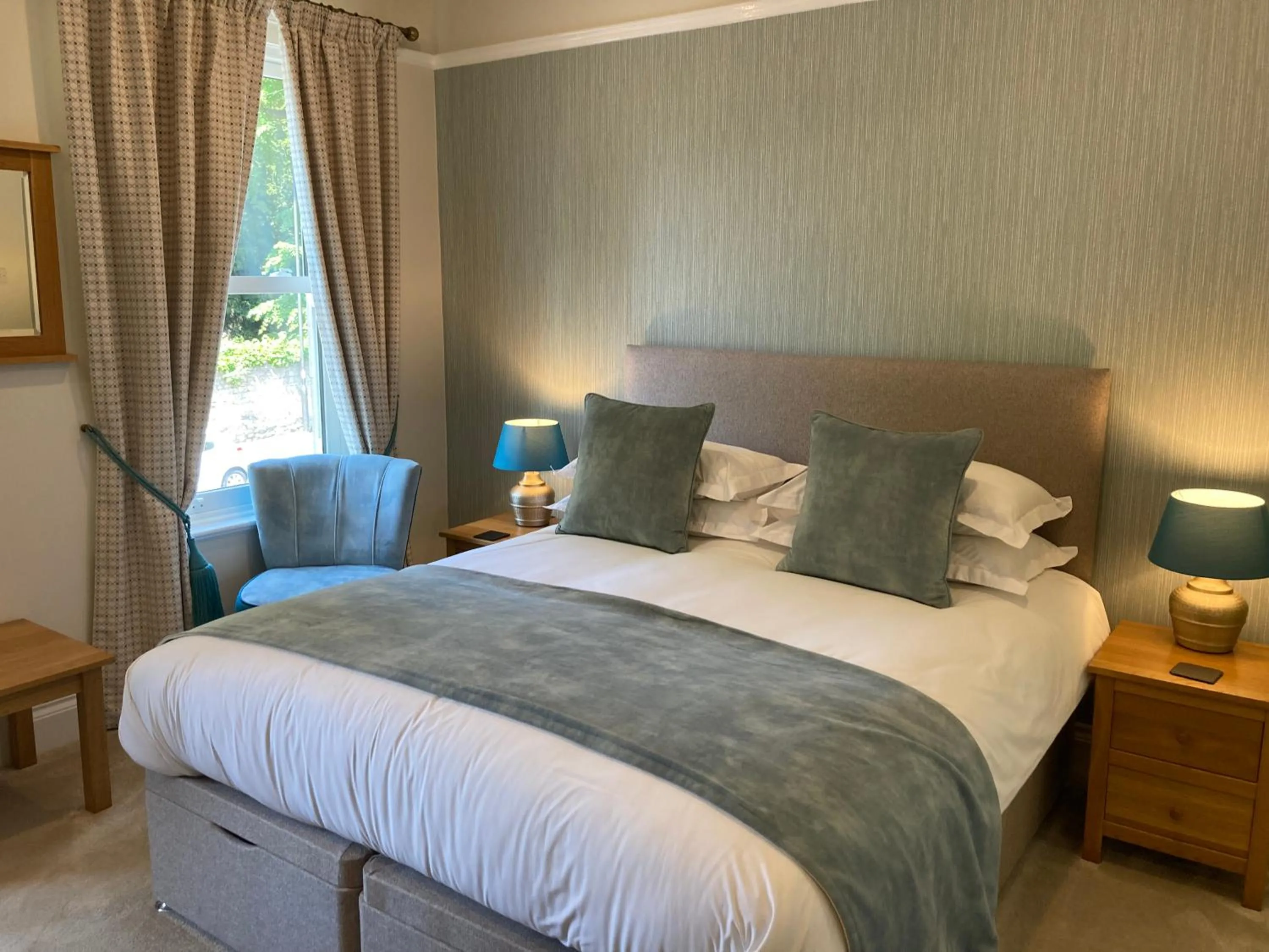 Bedroom, Bed in Chestnuts House Boutique B&B