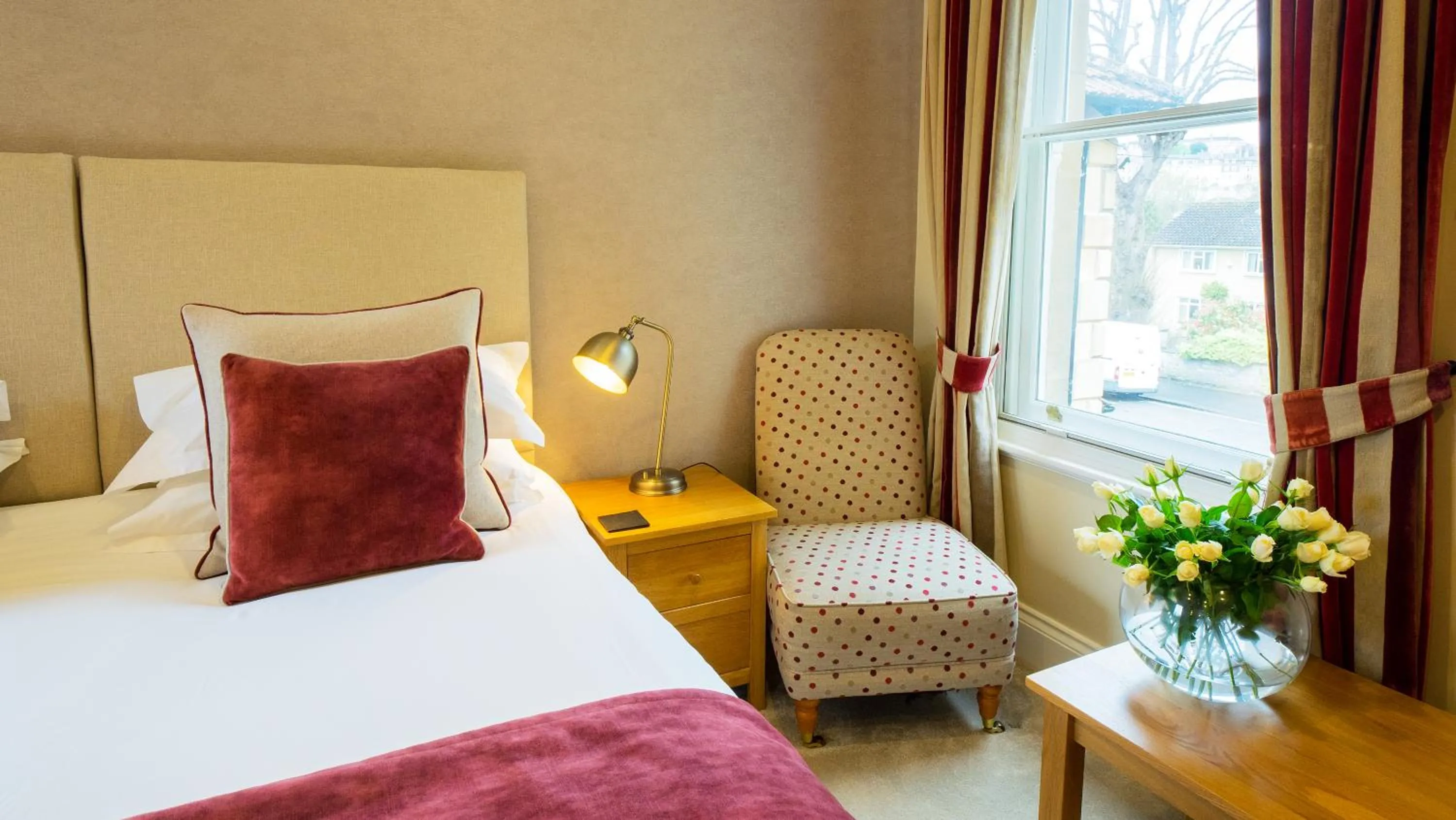 Bed in Chestnuts House Boutique B&B