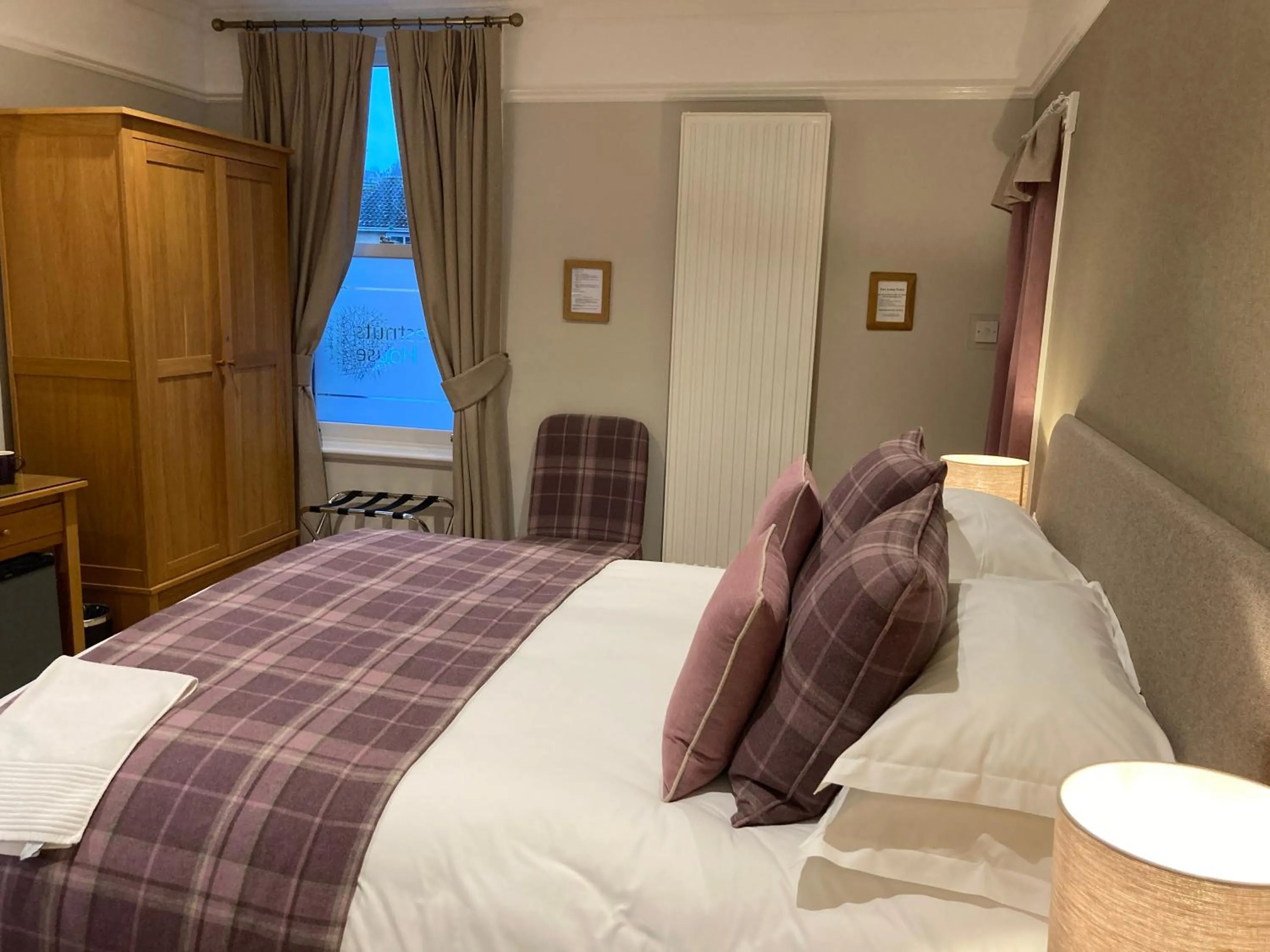 Bedroom, Bed in Chestnuts House Boutique B&B