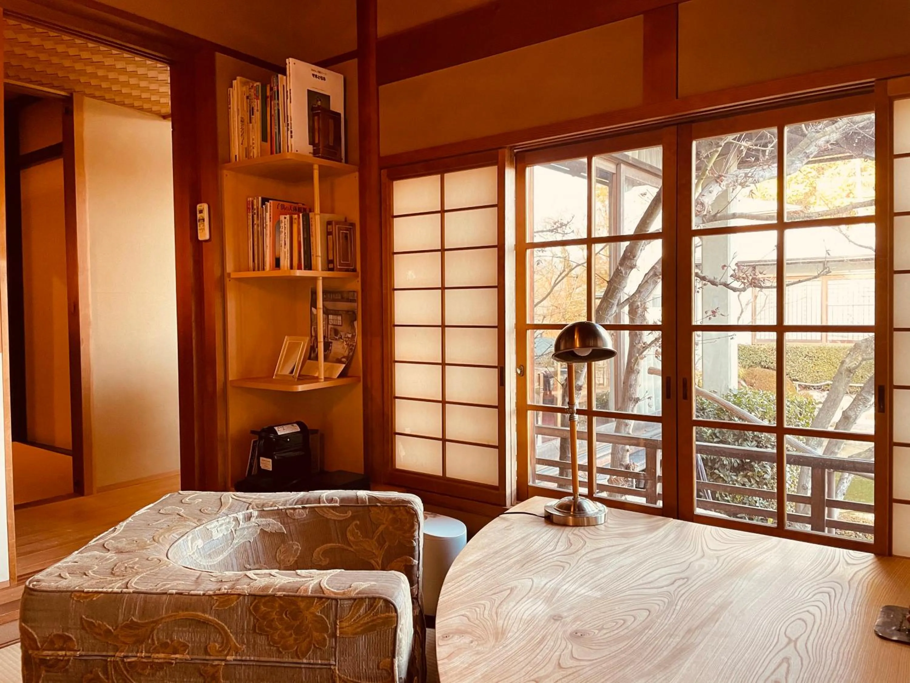 Seating area, Bed in Sekitei