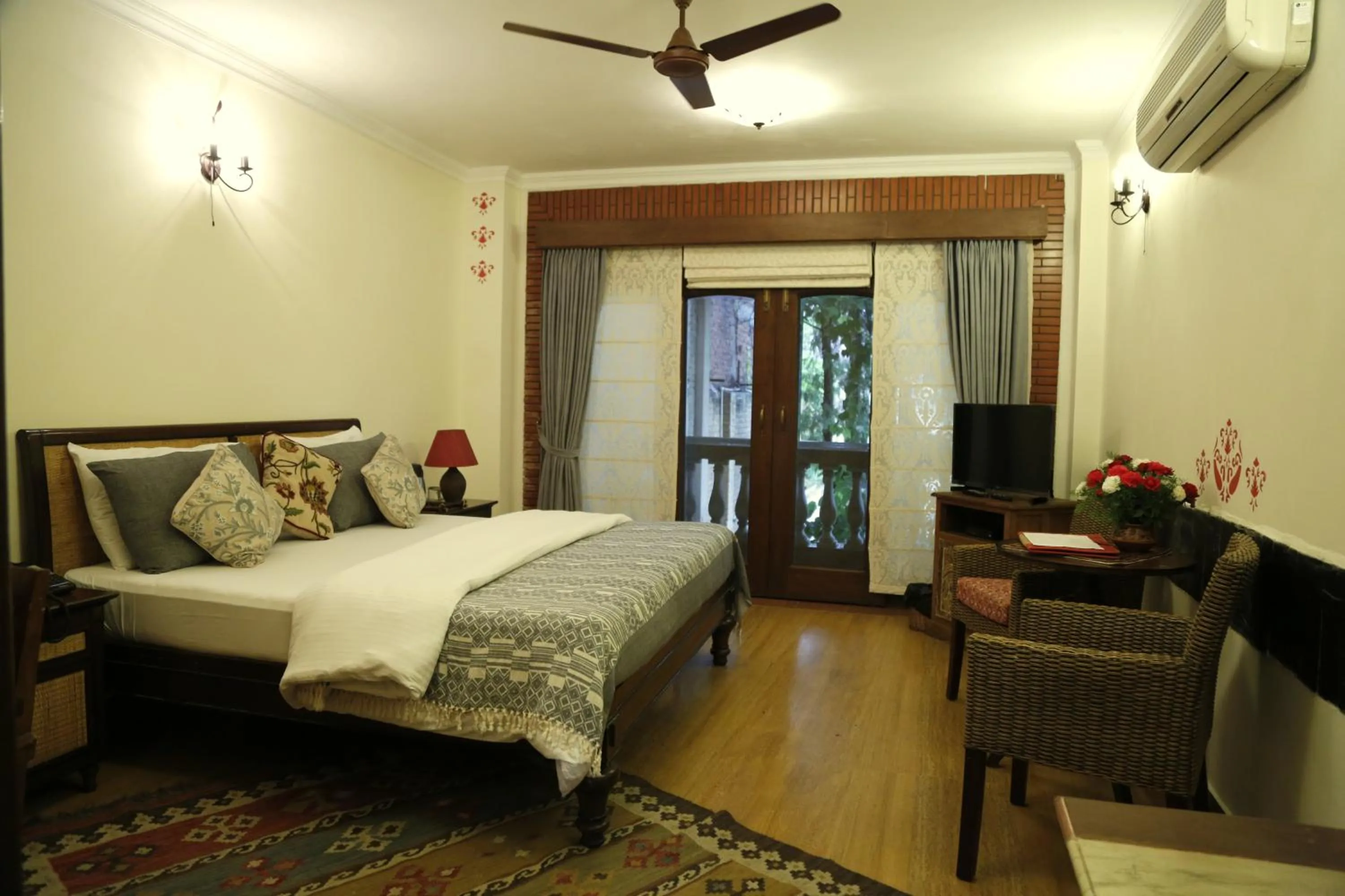 Bedroom, Bed in The Estate Villa