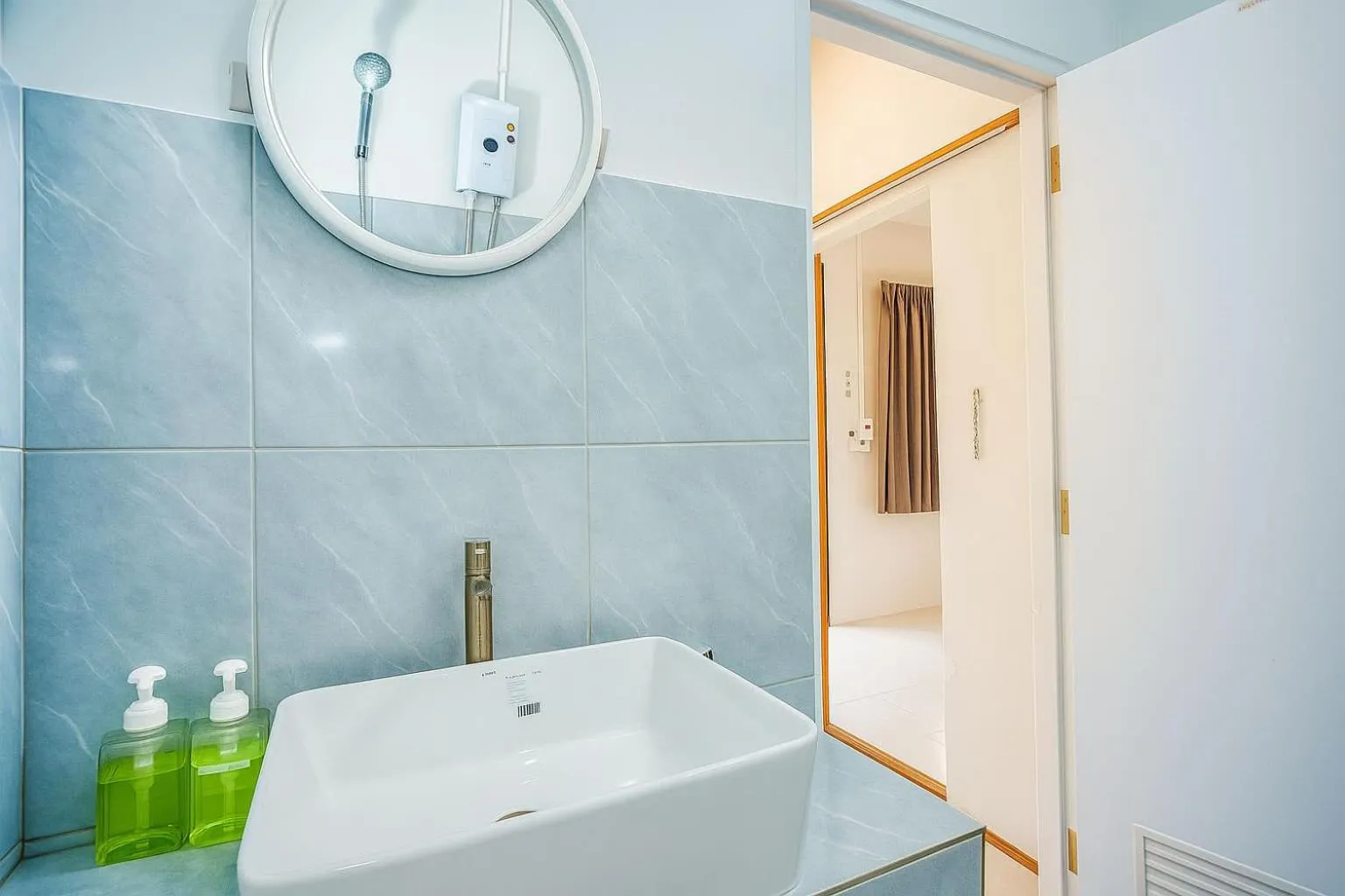 Shower in Eclipse Hostel and Bar