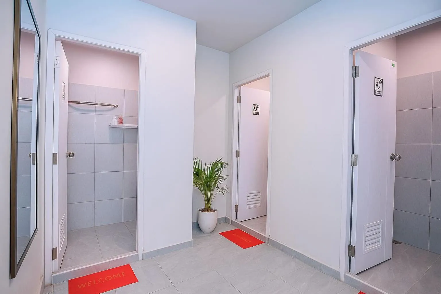 Shower in Eclipse Hostel and Bar