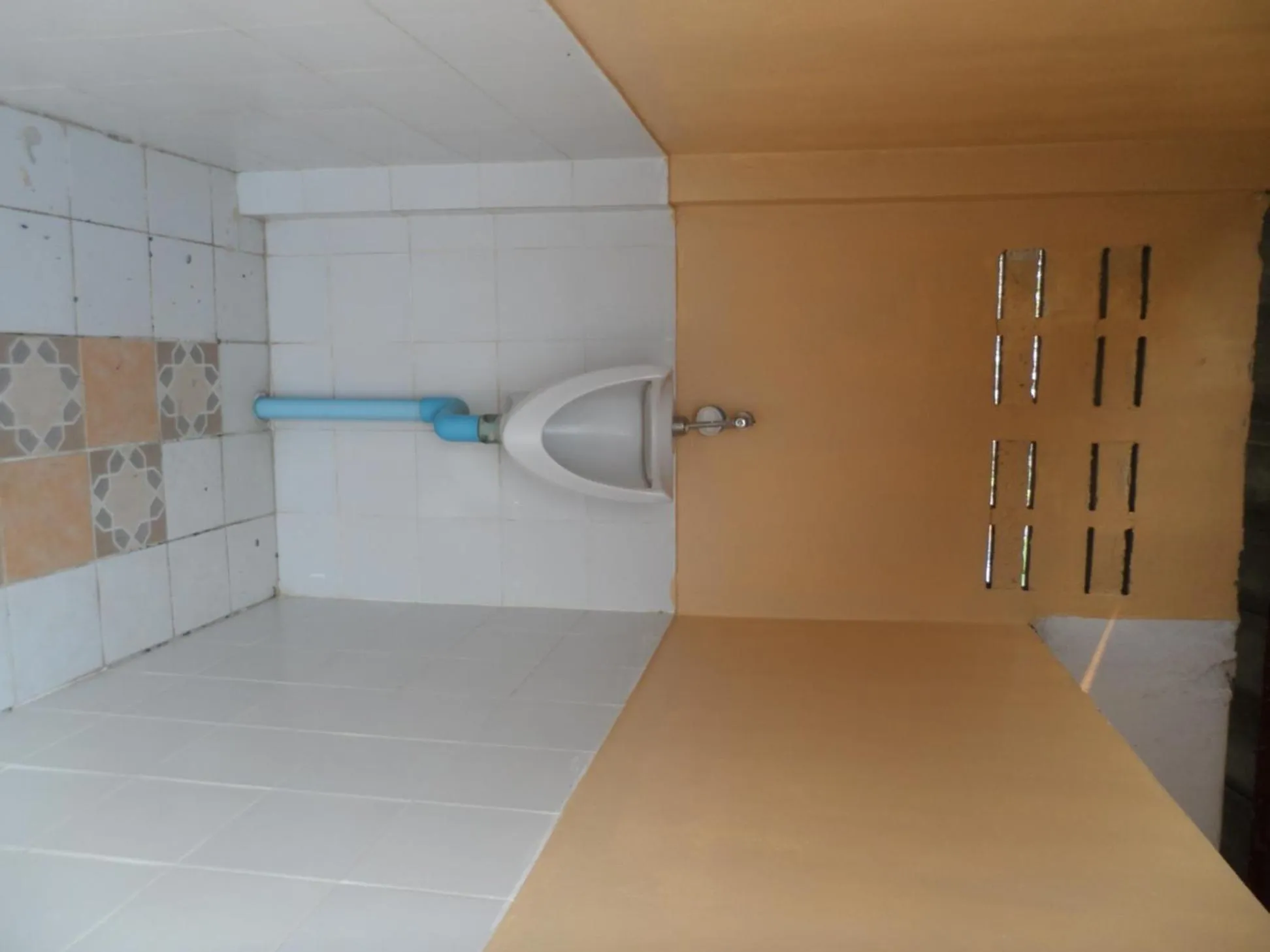 Toilet in Rainbow House Pai