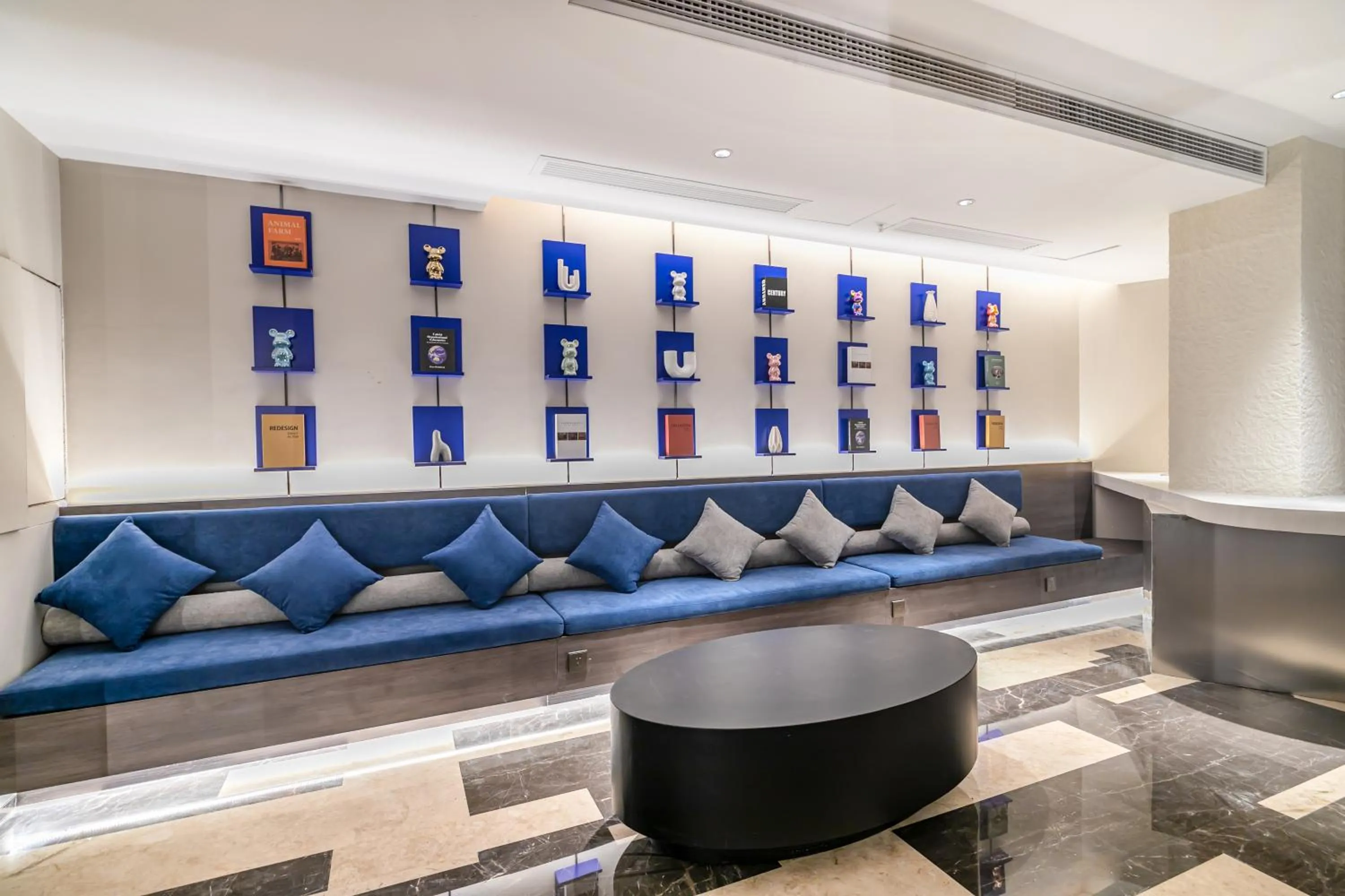 Lobby or reception in Insail Hotels (Guangyuanxincun Jingtai Pedestrian Street Guangzhou)