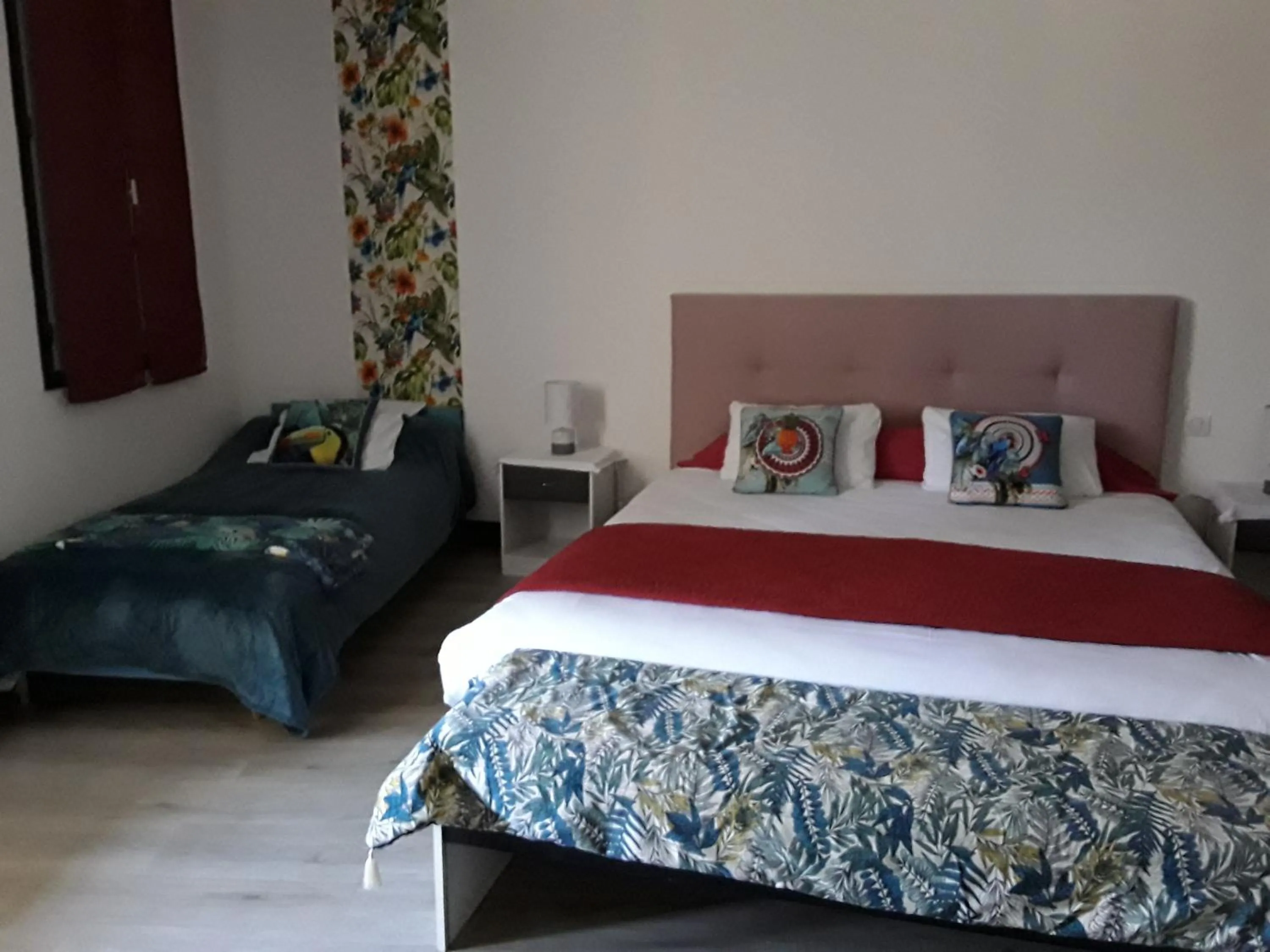 Bedroom, Bed in Madelon IV