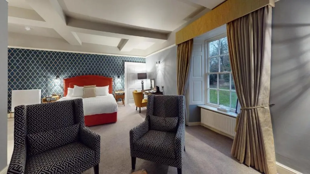 Seating area, Bed in Owston Hall Hotel