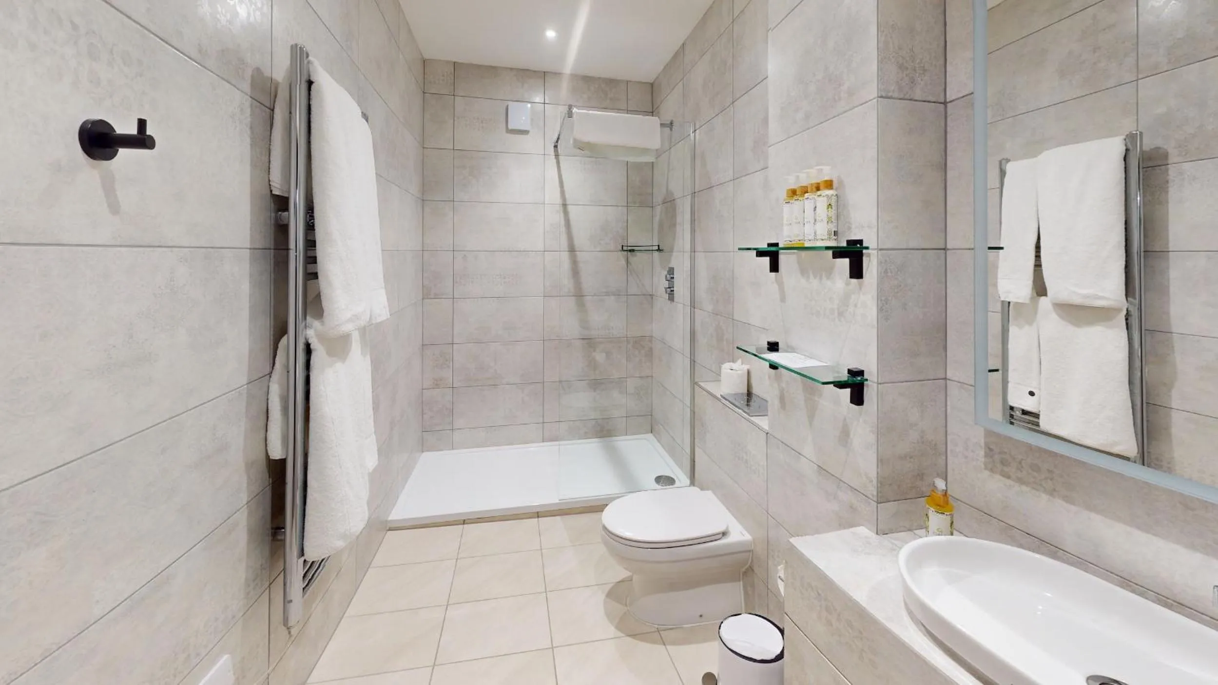 Bathroom in Owston Hall Hotel