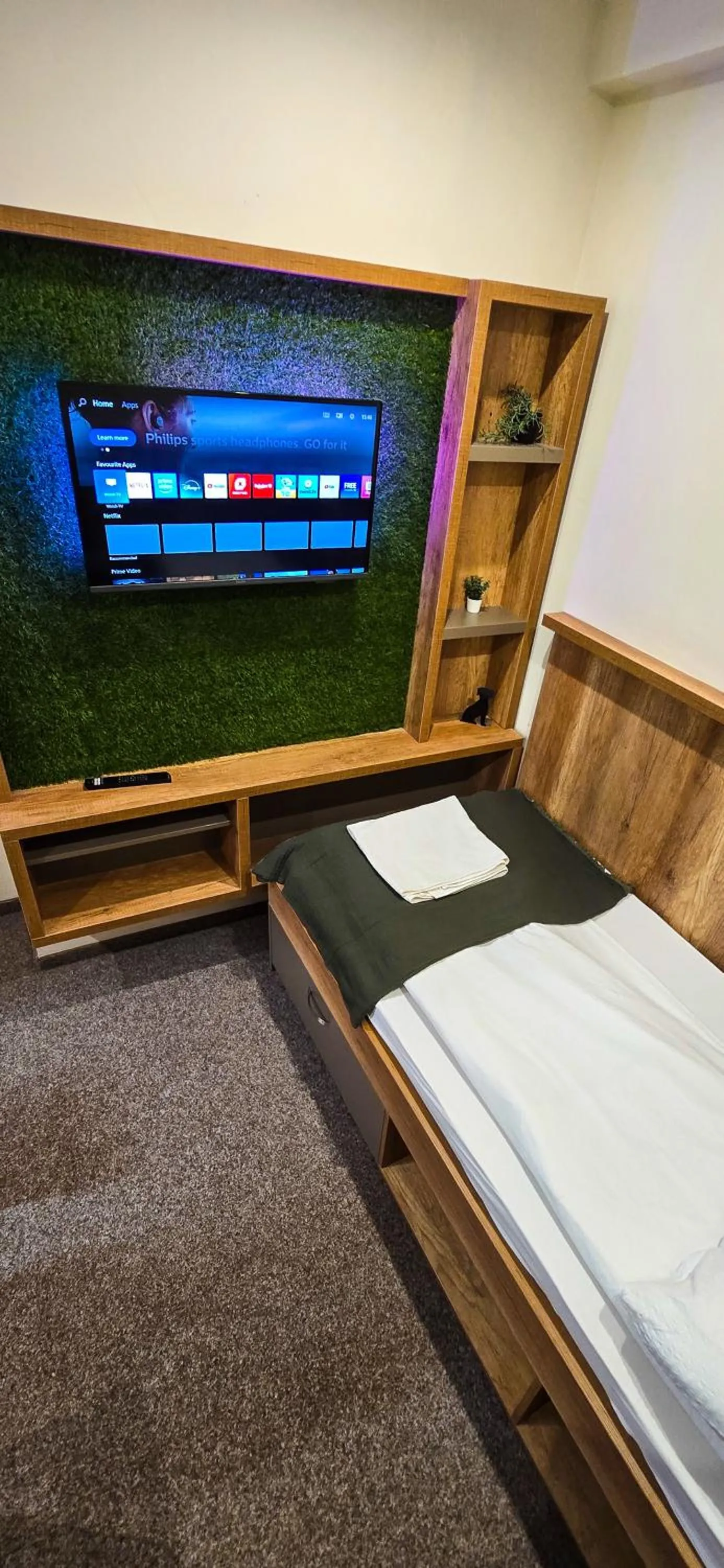 TV and multimedia, Bed in Bauer Resort Countryside Retreat