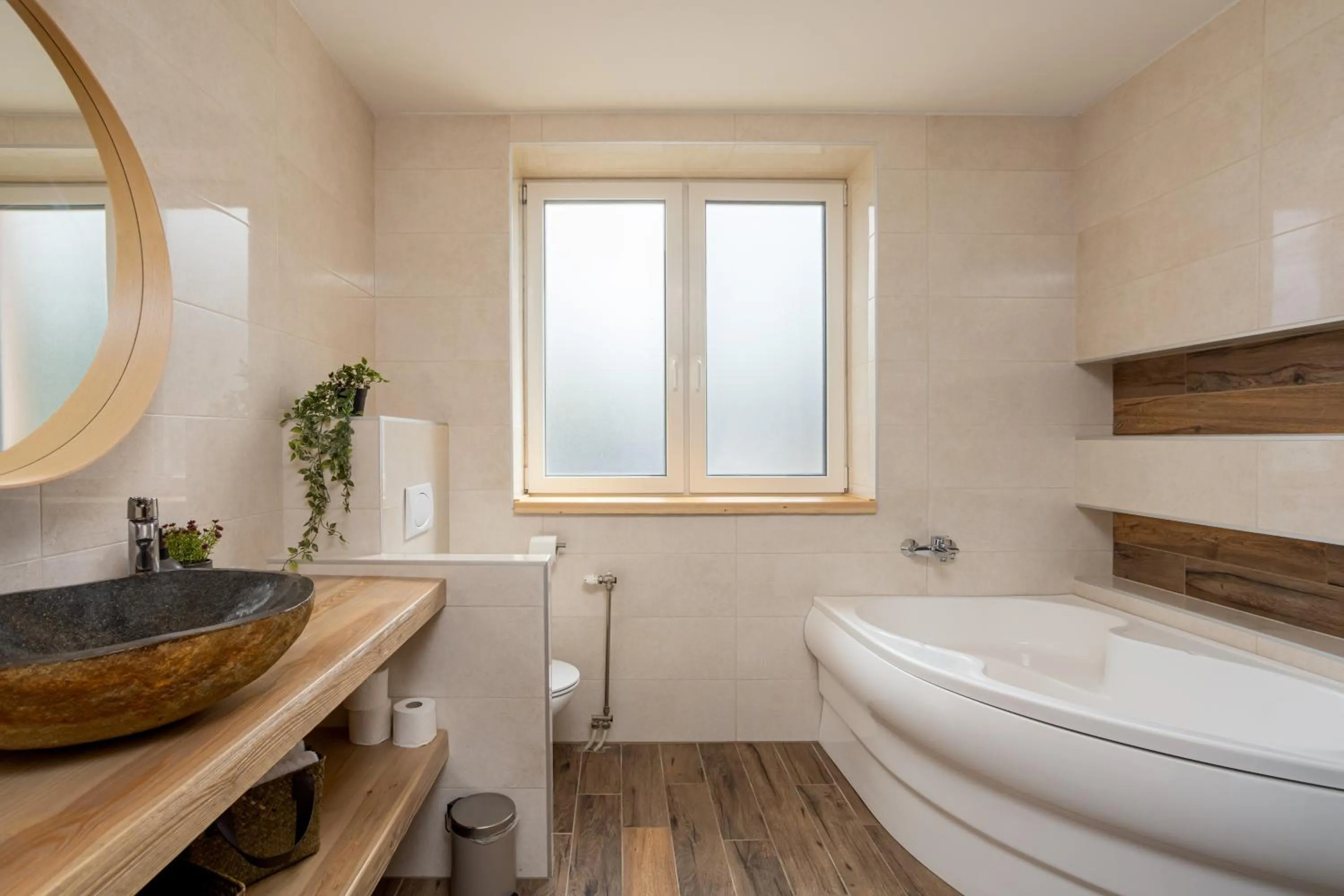 Toilet in Bauer Resort Countryside Retreat