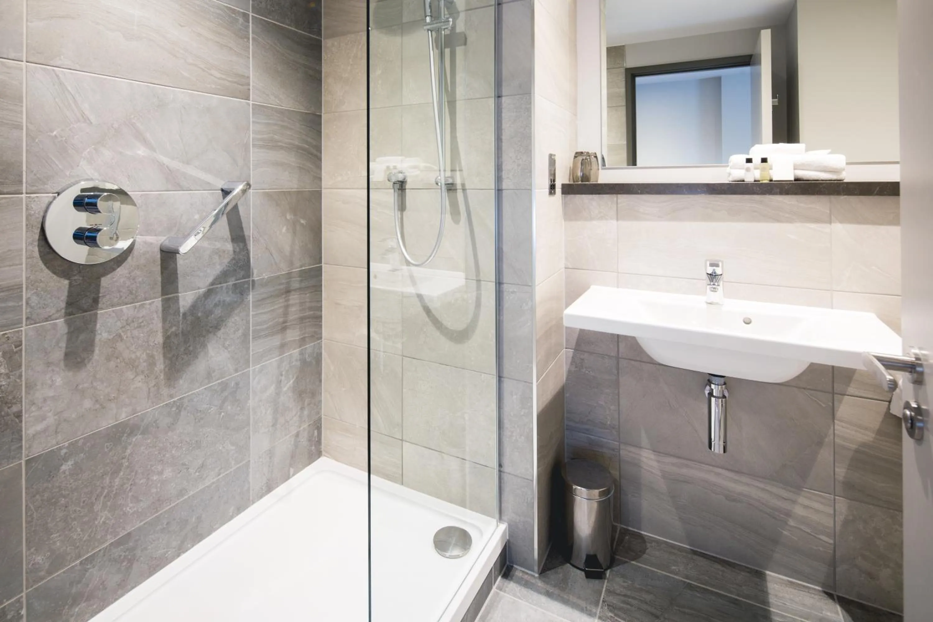 Bathroom in Maldron Hotel Newcastle