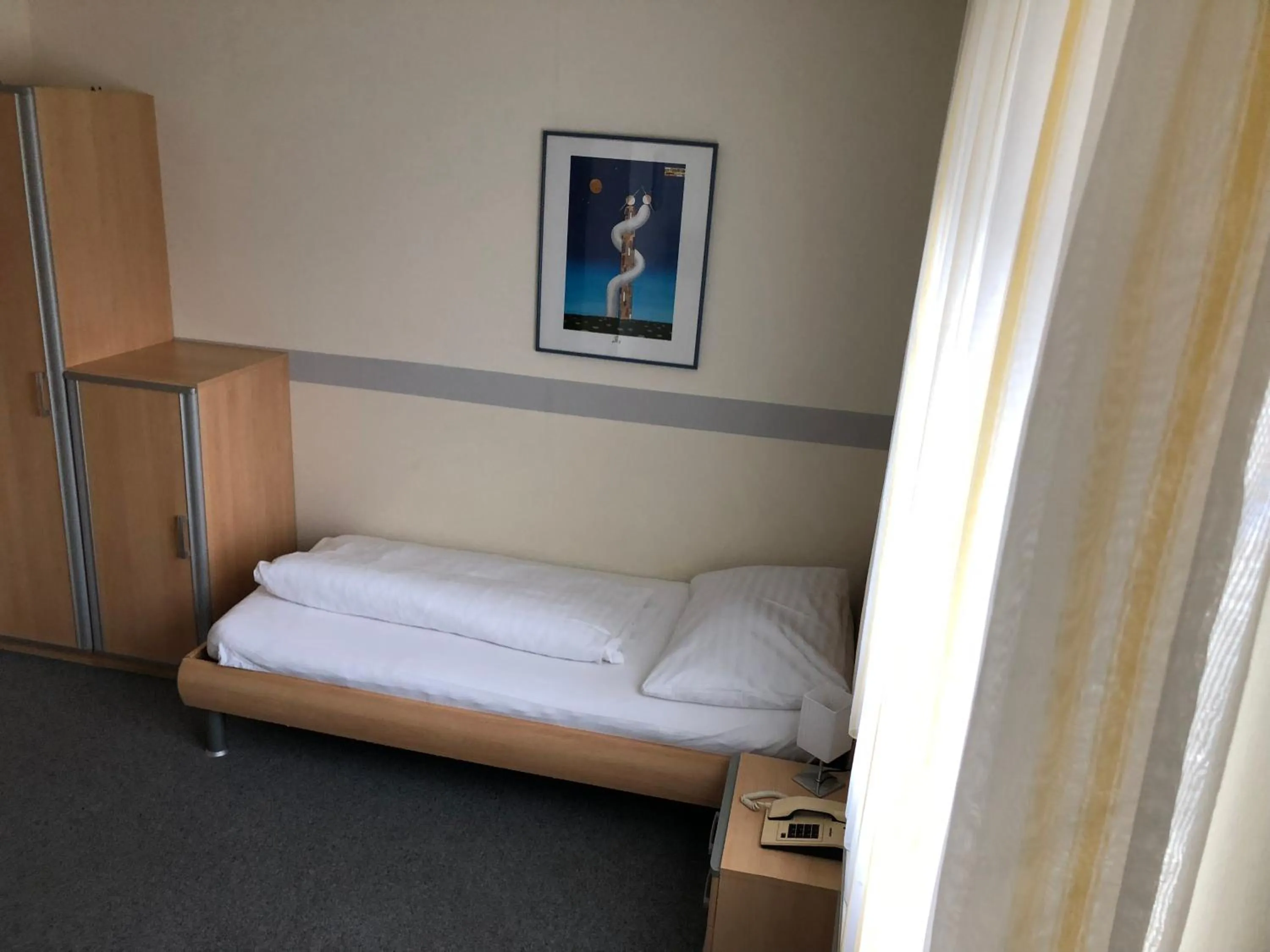 Photo of the whole room, Bed in Schlafgut