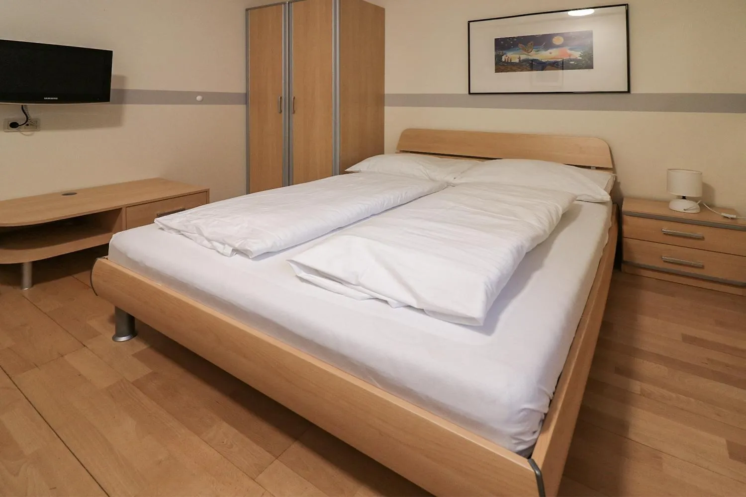 Photo of the whole room, Bed in Schlafgut