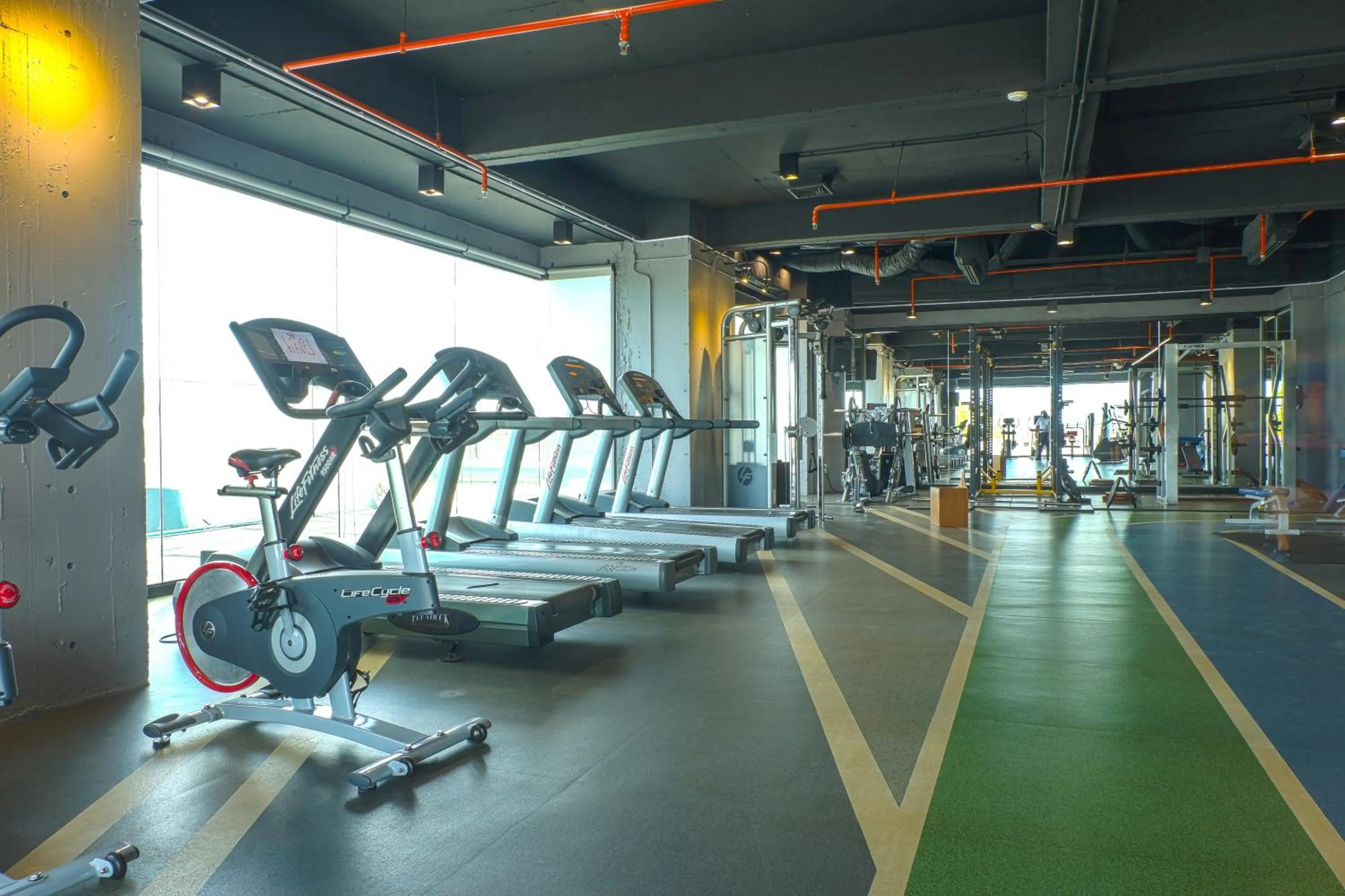 Fitness centre/facilities in The Twin Lotus Hotel
