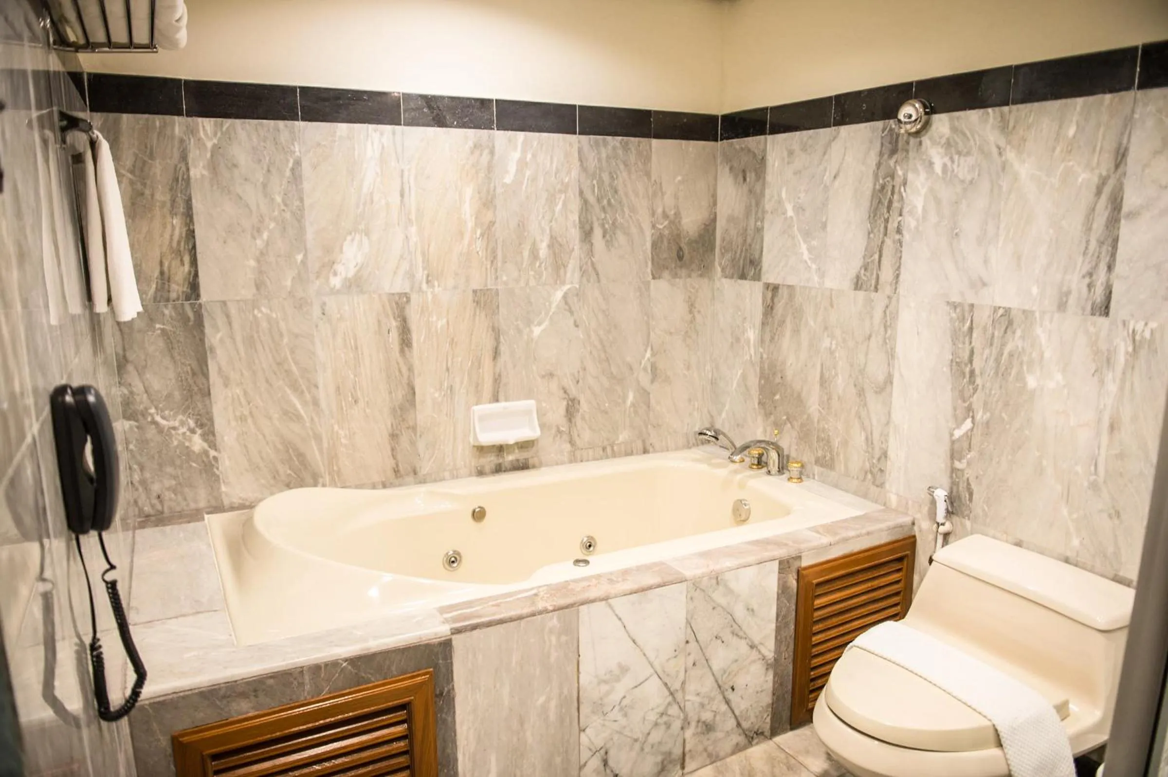 Bathroom in The Twin Lotus Hotel