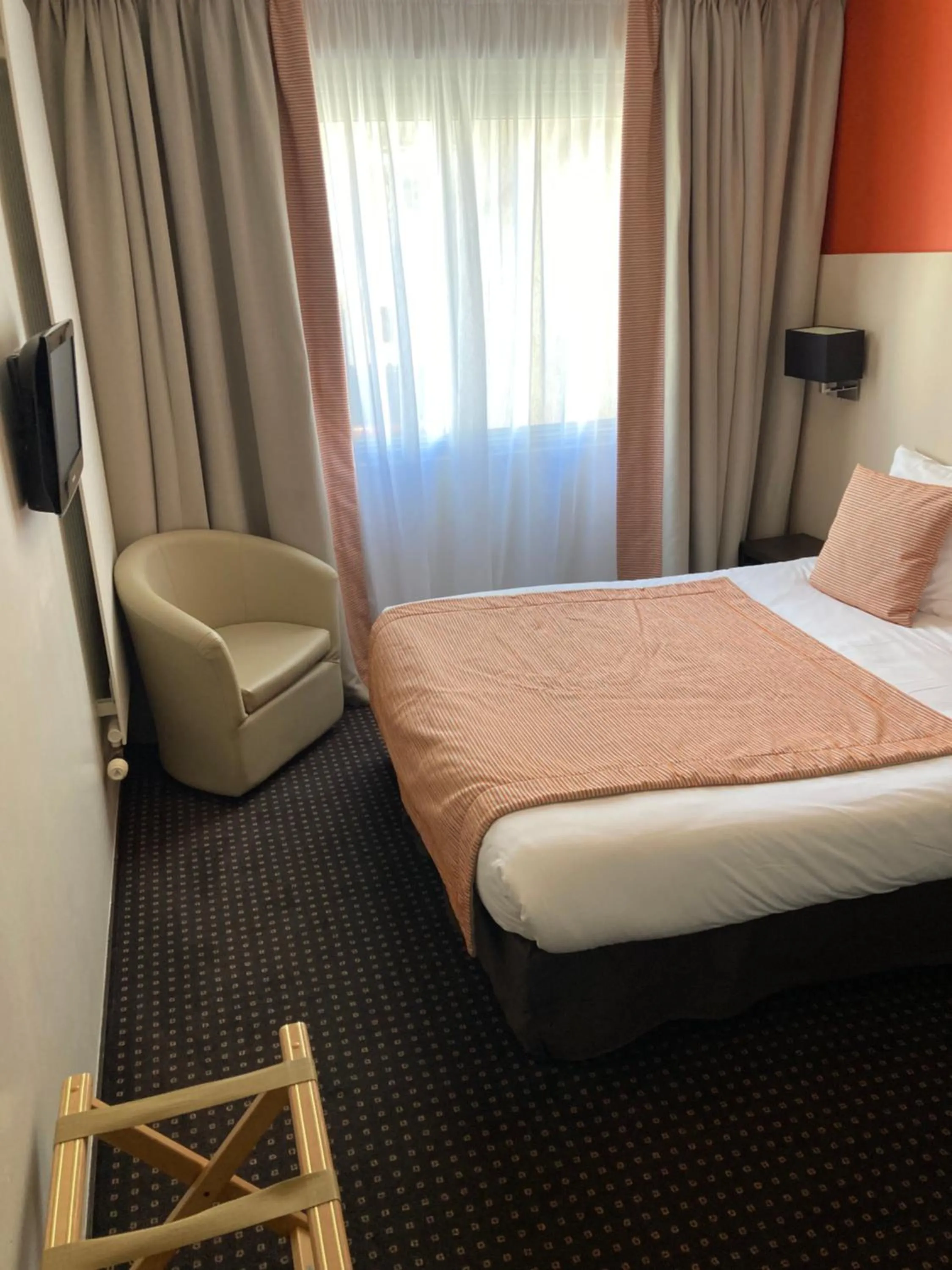 Bed in Hotel Georges