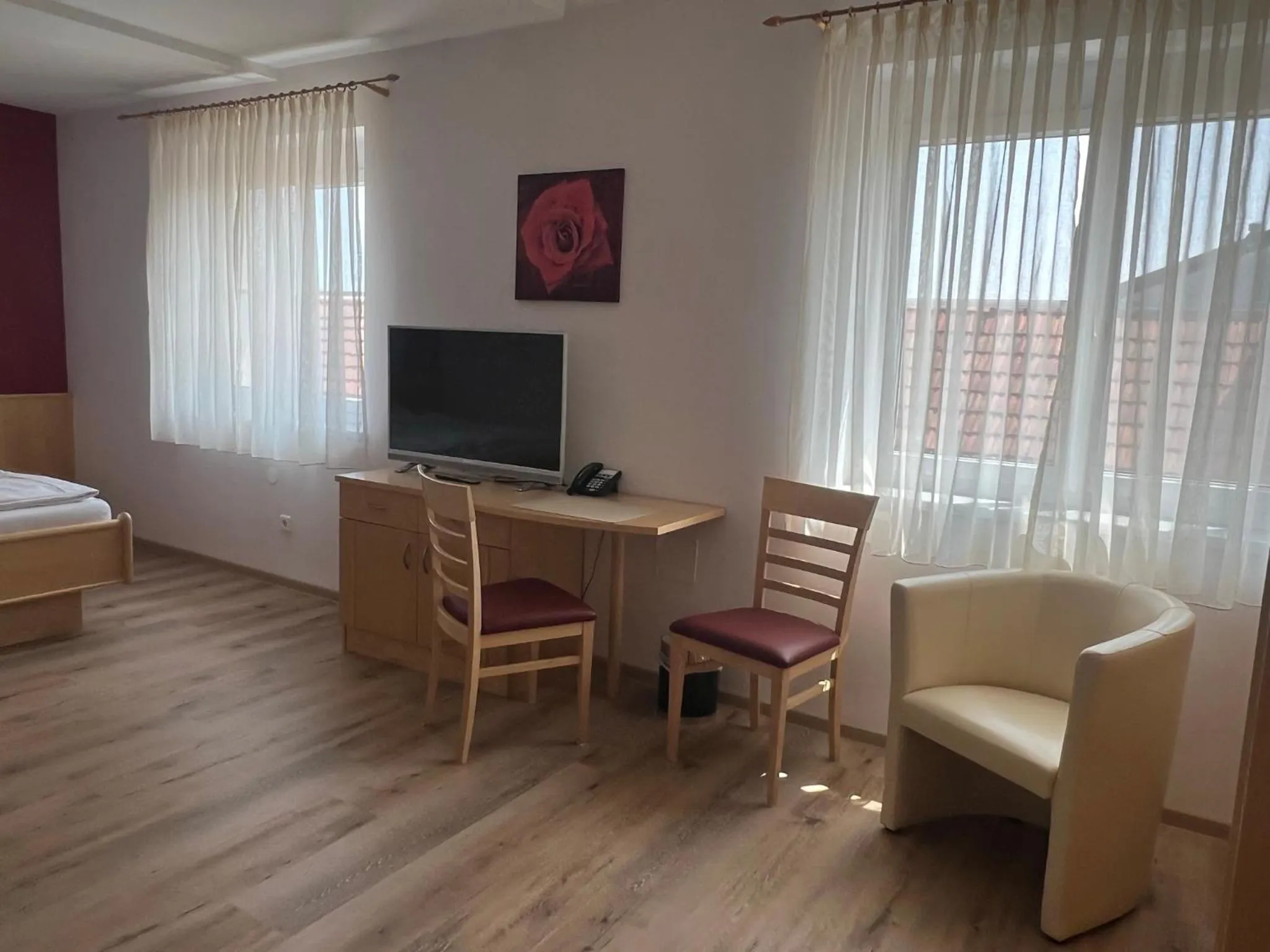 Photo of the whole room, Bed in Pension Peterhof