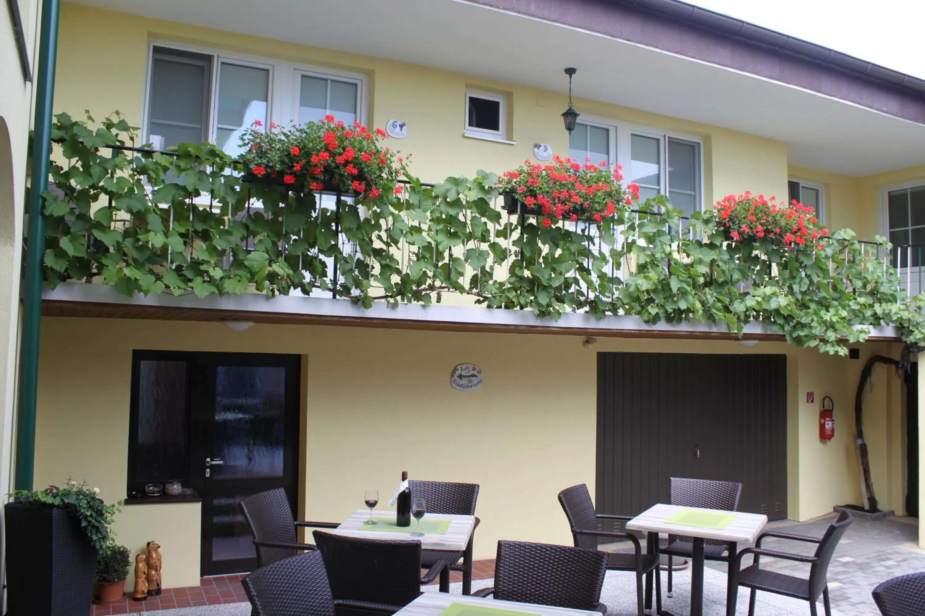 Property building in Pension Peterhof