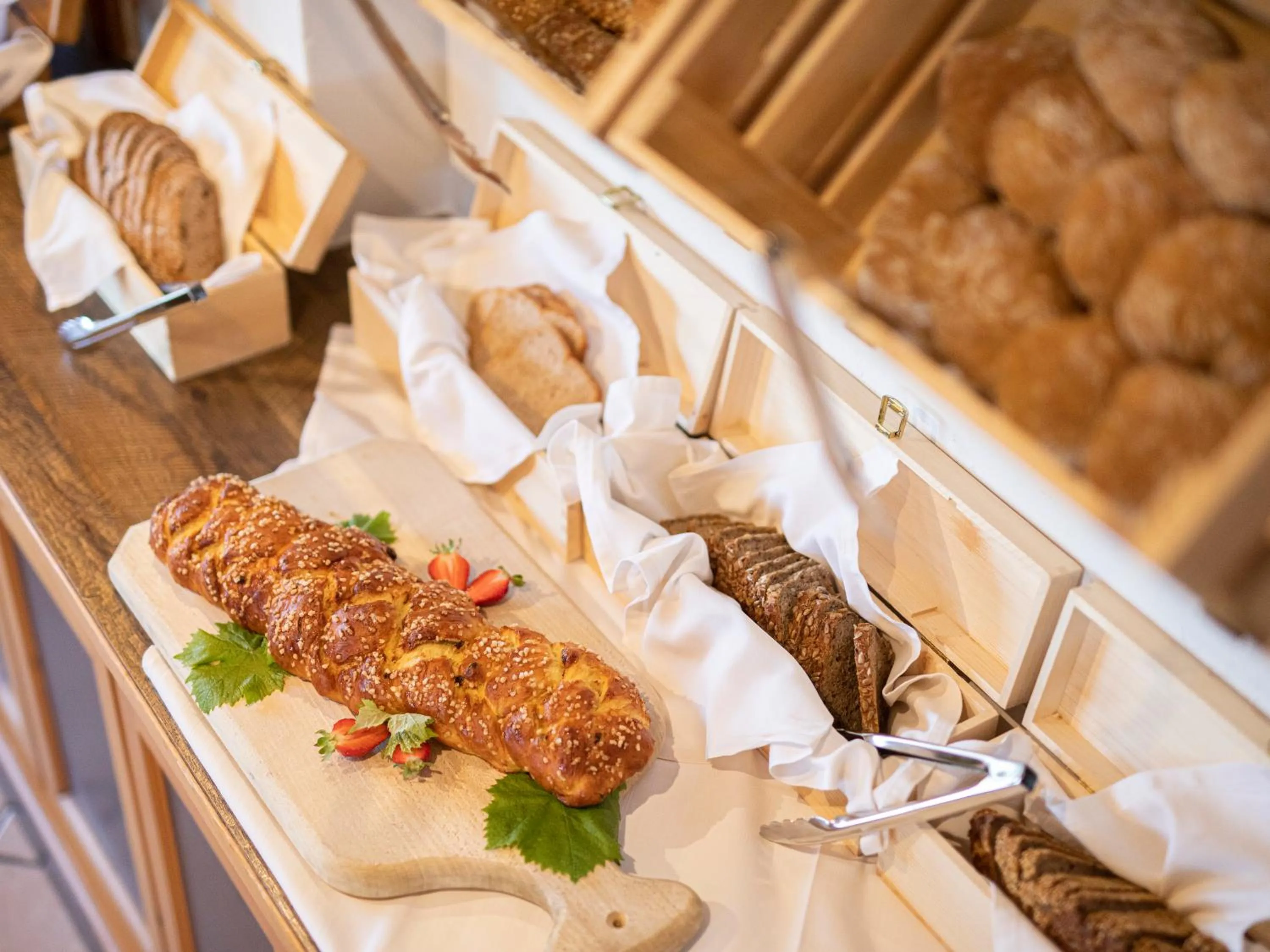 Buffet breakfast in Hotel Weingut Innerleiterhof