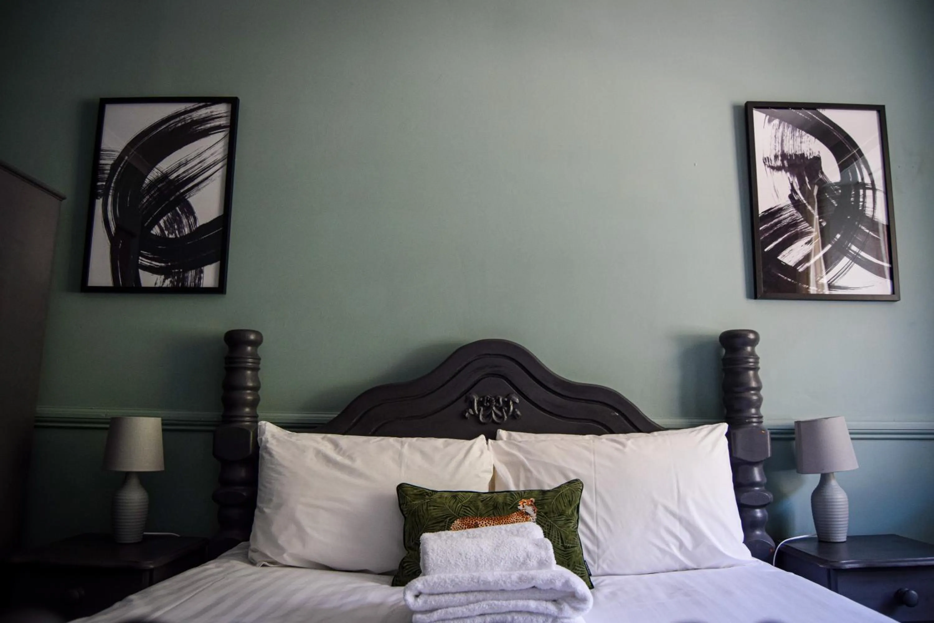 TV and multimedia in Rock House Hotel