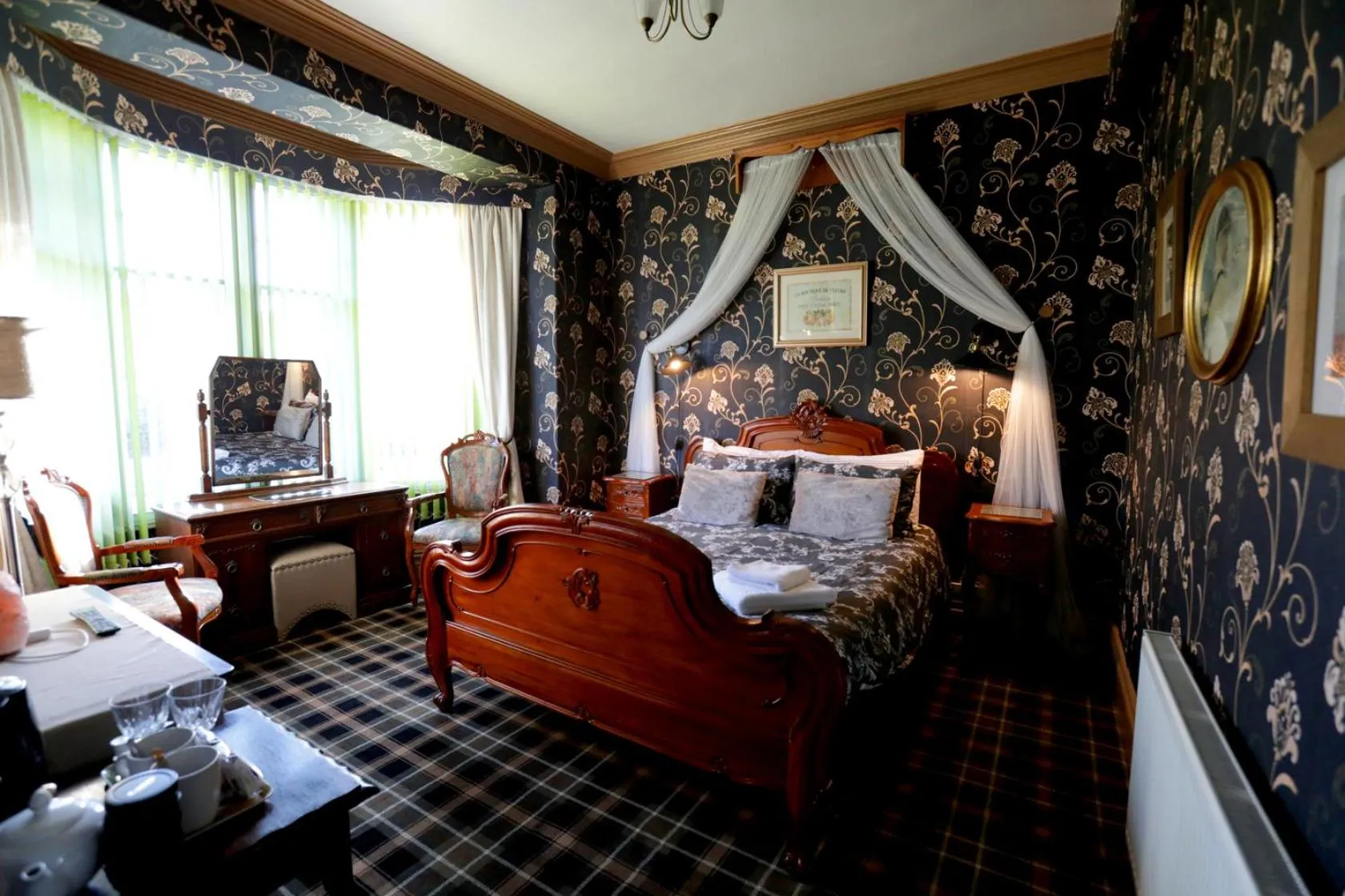 Bedroom, Bed in Bryn Woodlands House