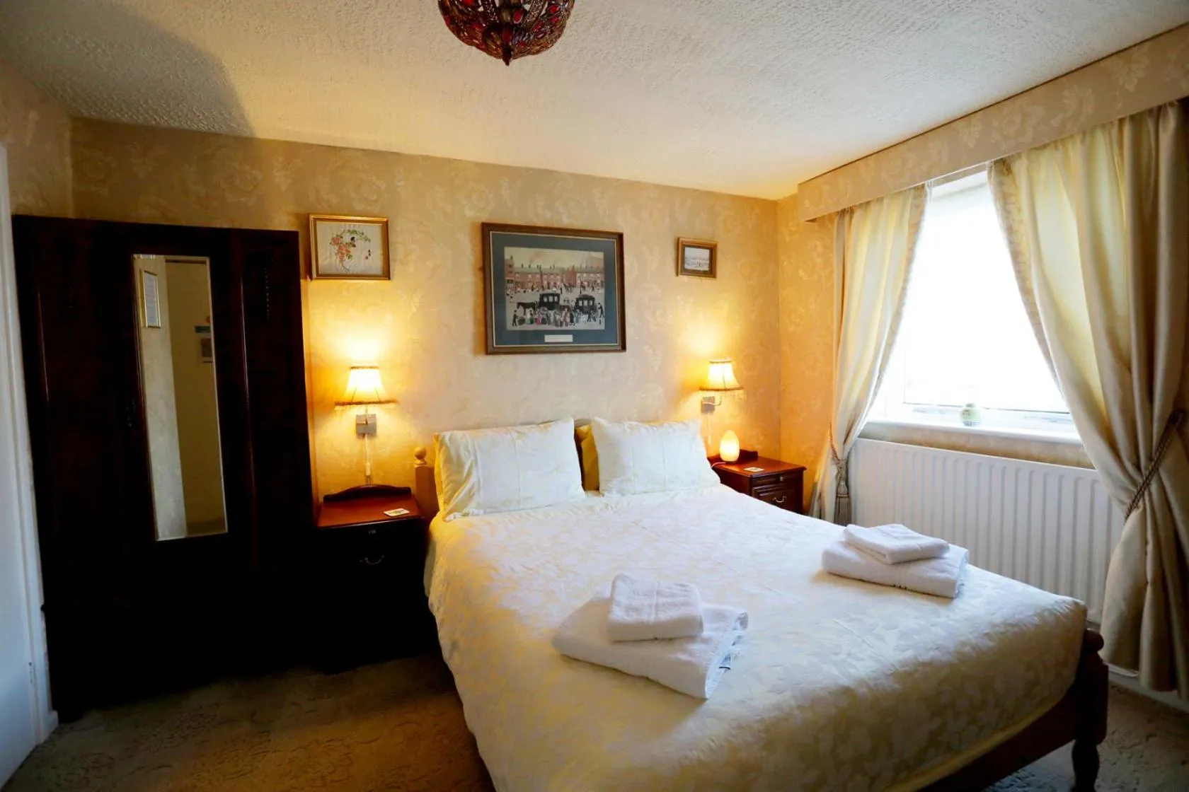 Bedroom, Bed in Bryn Woodlands House