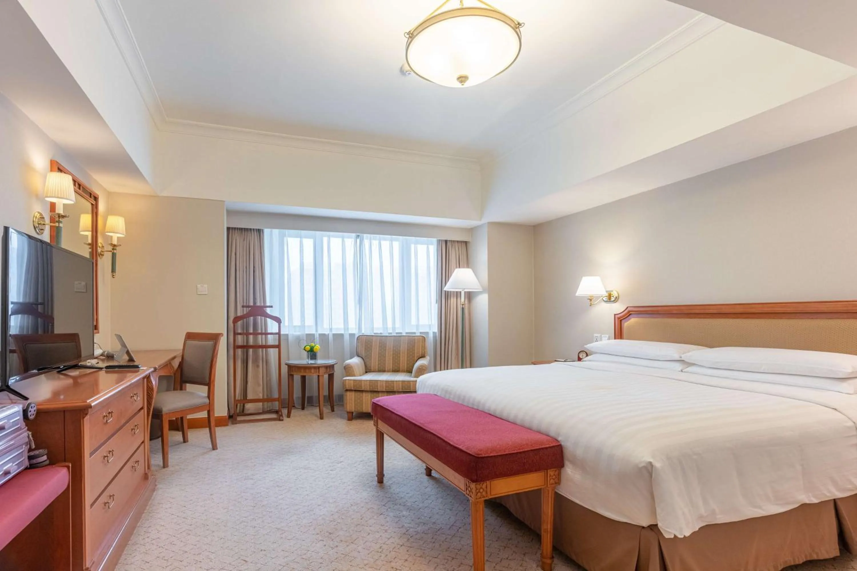 Photo of the whole room, Bed in JEN Shenyang by Shangri-La